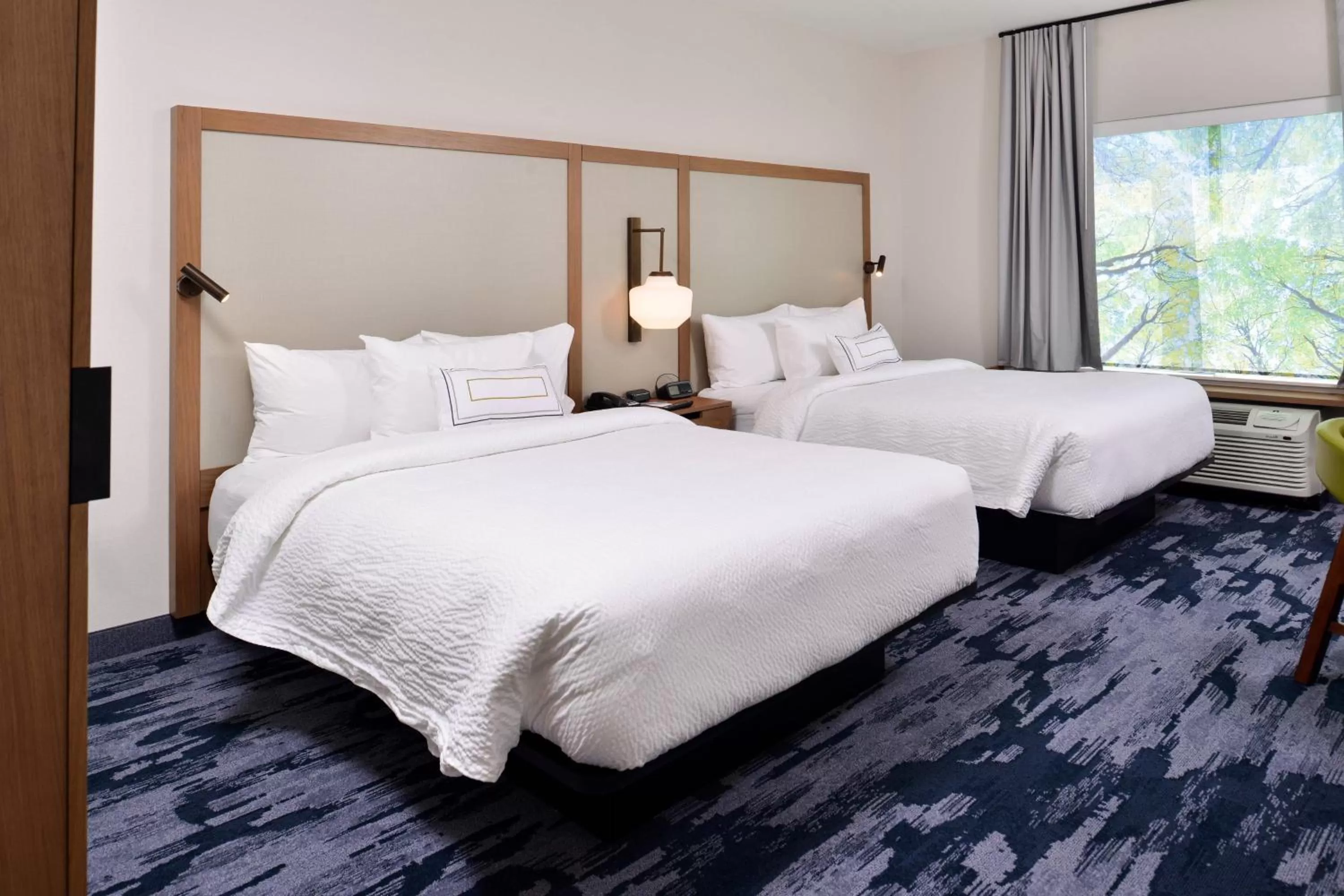 Photo of the whole room, Bed in Fairfield Inn and Suites by Marriott Minneapolis Shakopee