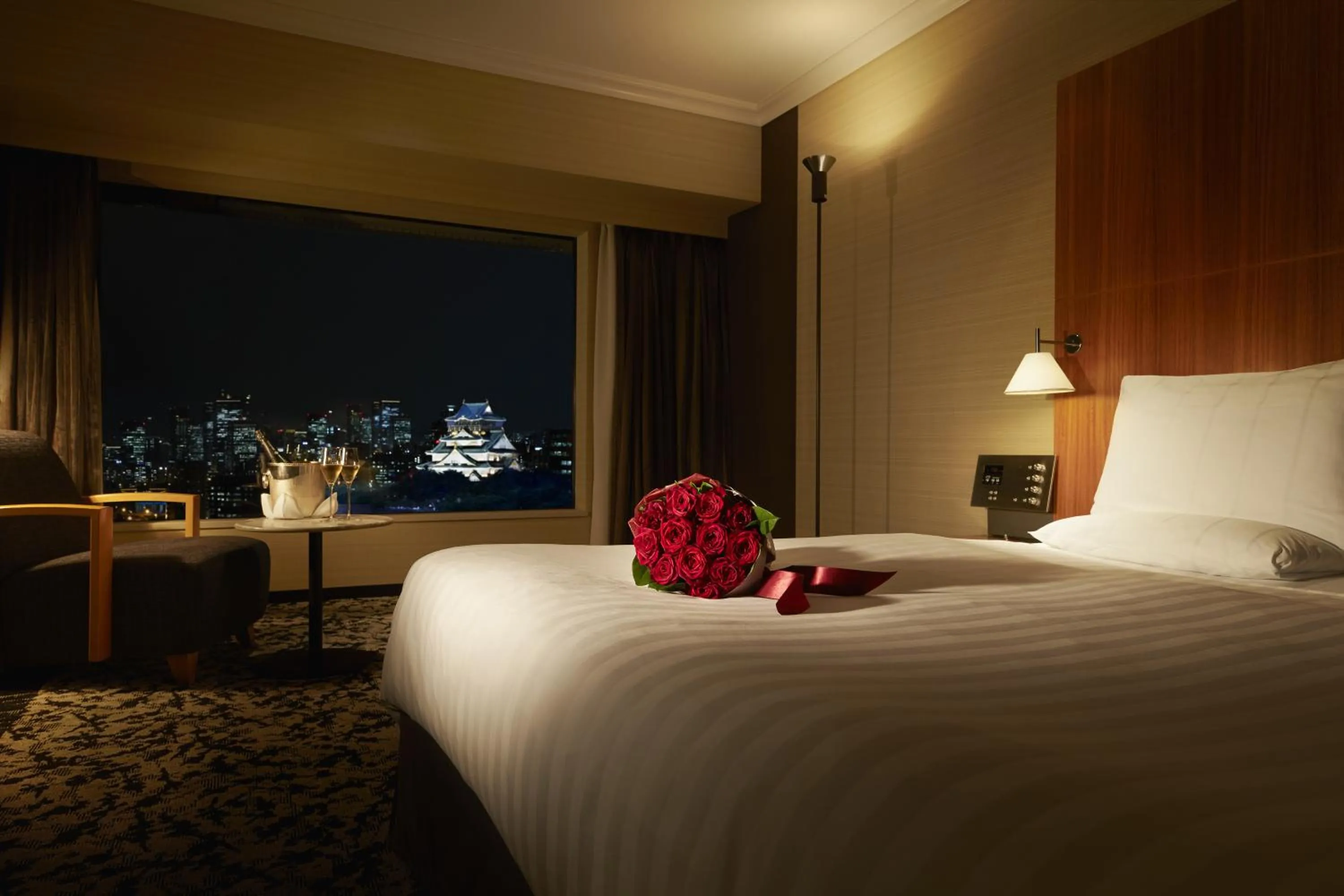 Bed in Hotel New Otani Osaka