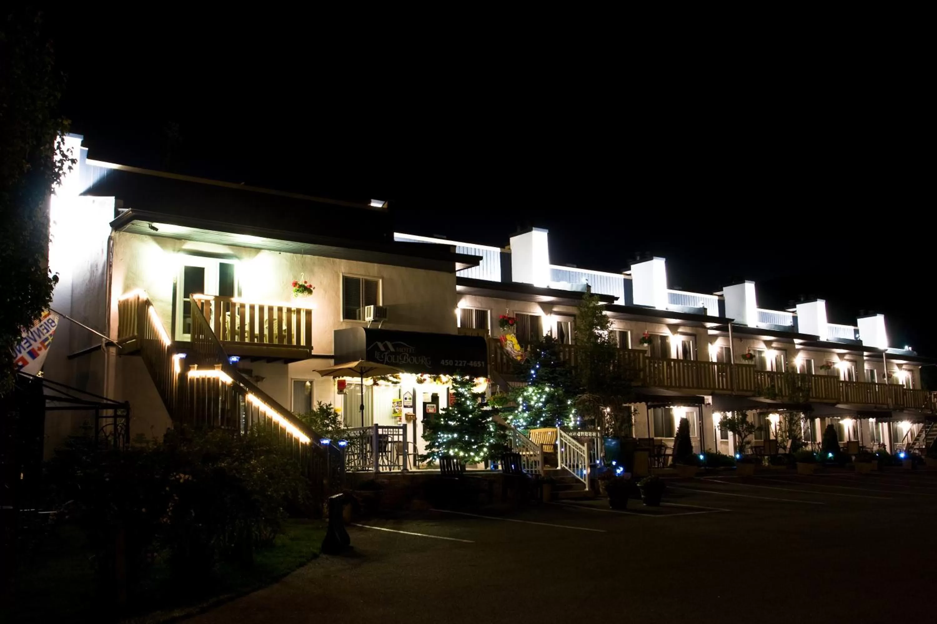 Property building in Motel Le JoliBourg