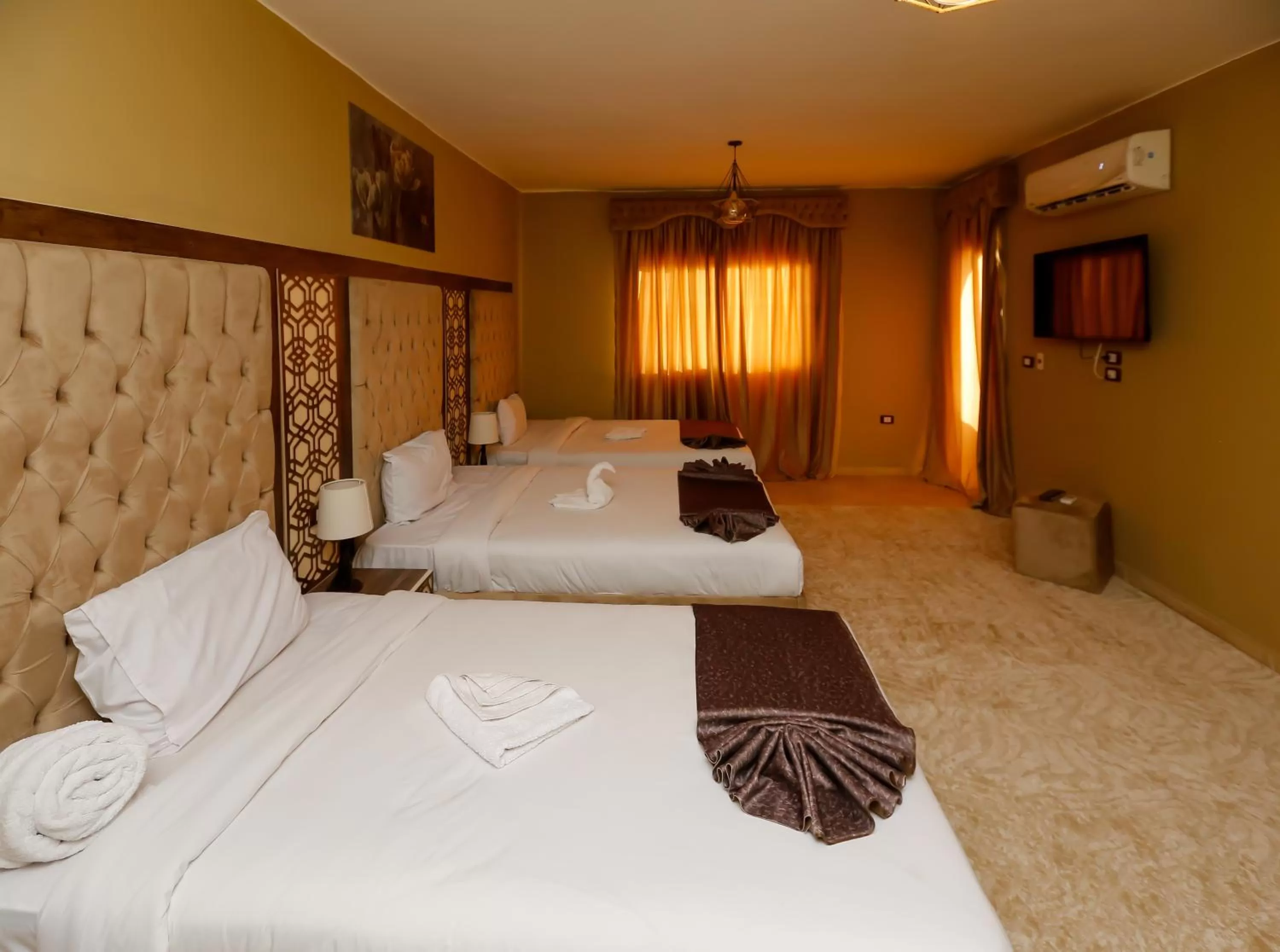 Bed in King Cheops Inn - Pyramid View