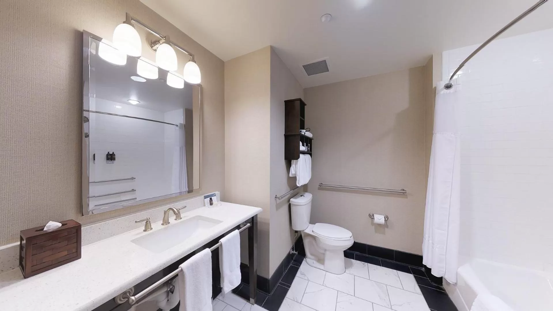 Bathroom in The Inn by Sea Island