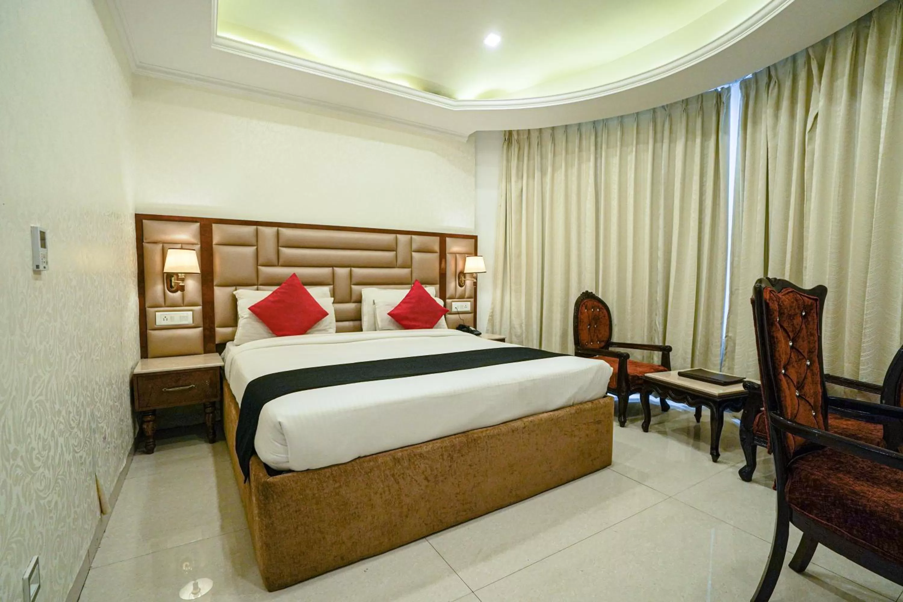 Bed in The Royal Castle AC Centralized