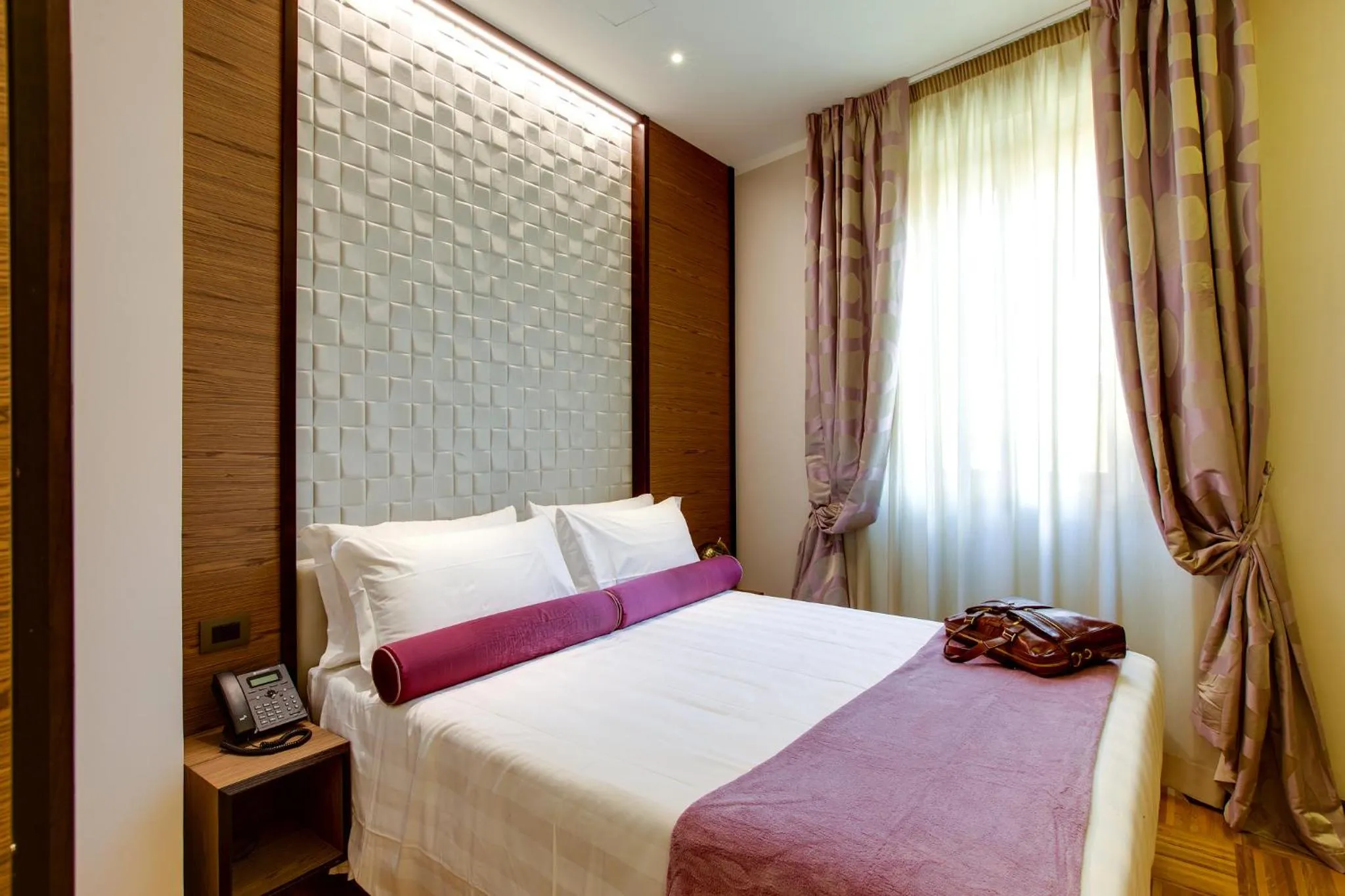 Bedroom, Bed in Solo Experience Hotel