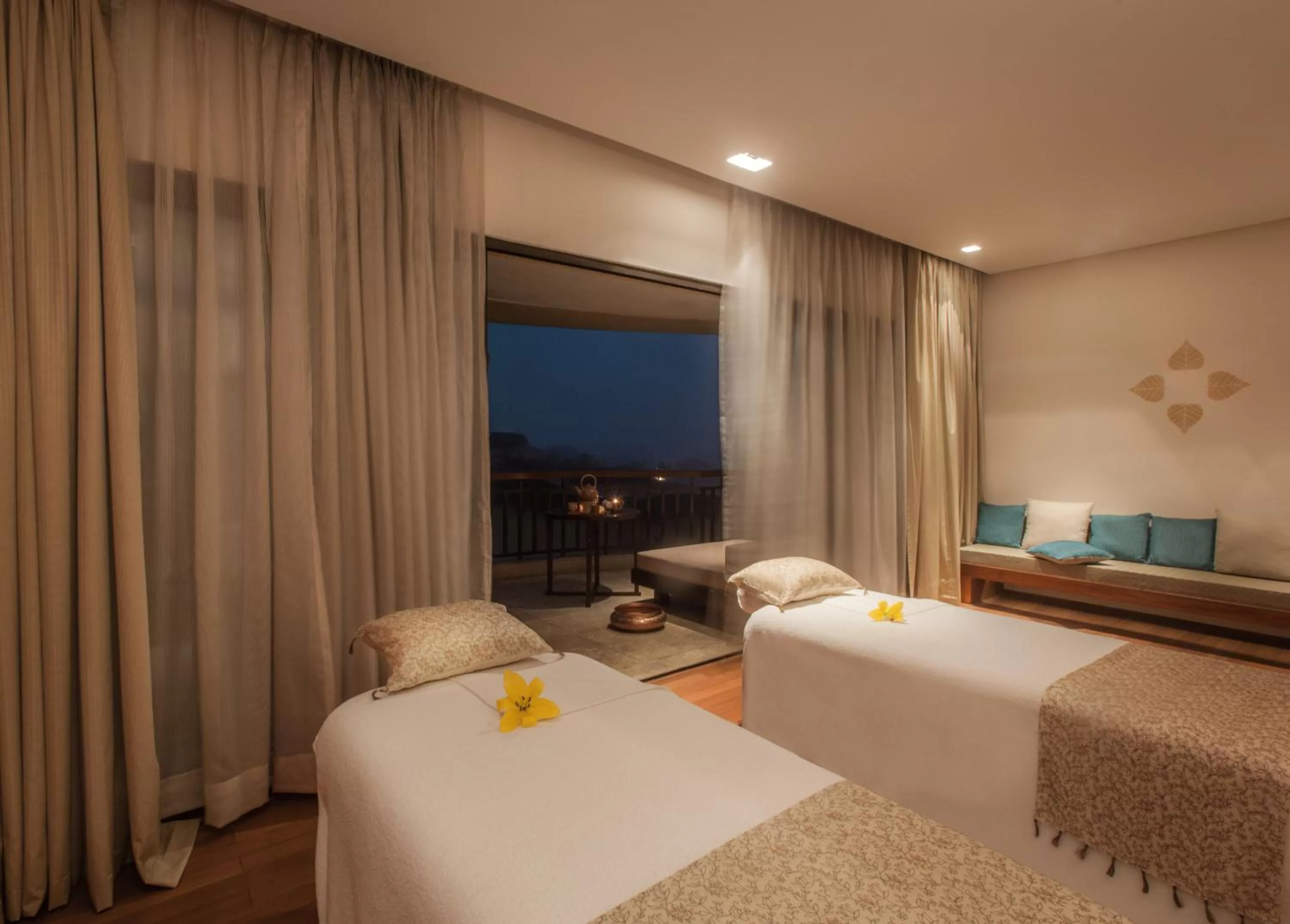 Spa and wellness centre/facilities, Bed in Taj Surajkund Resort & Spa, Delhi NCR