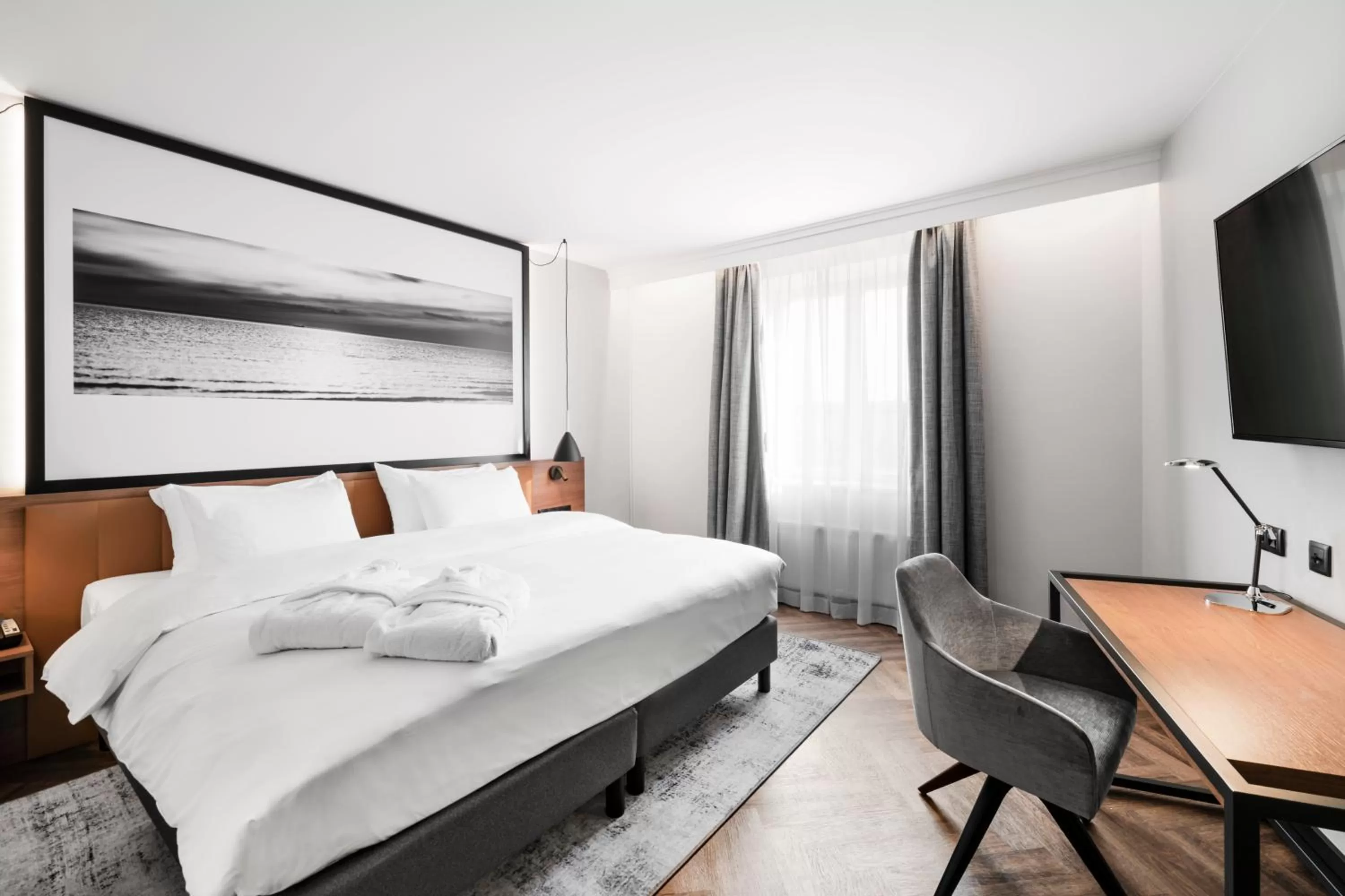 Bed in MERCURE KLAIPEDA CITY HOTEL, Meetings, Events, Restaurant & Bar - Accor Group, Pet Stay FREE