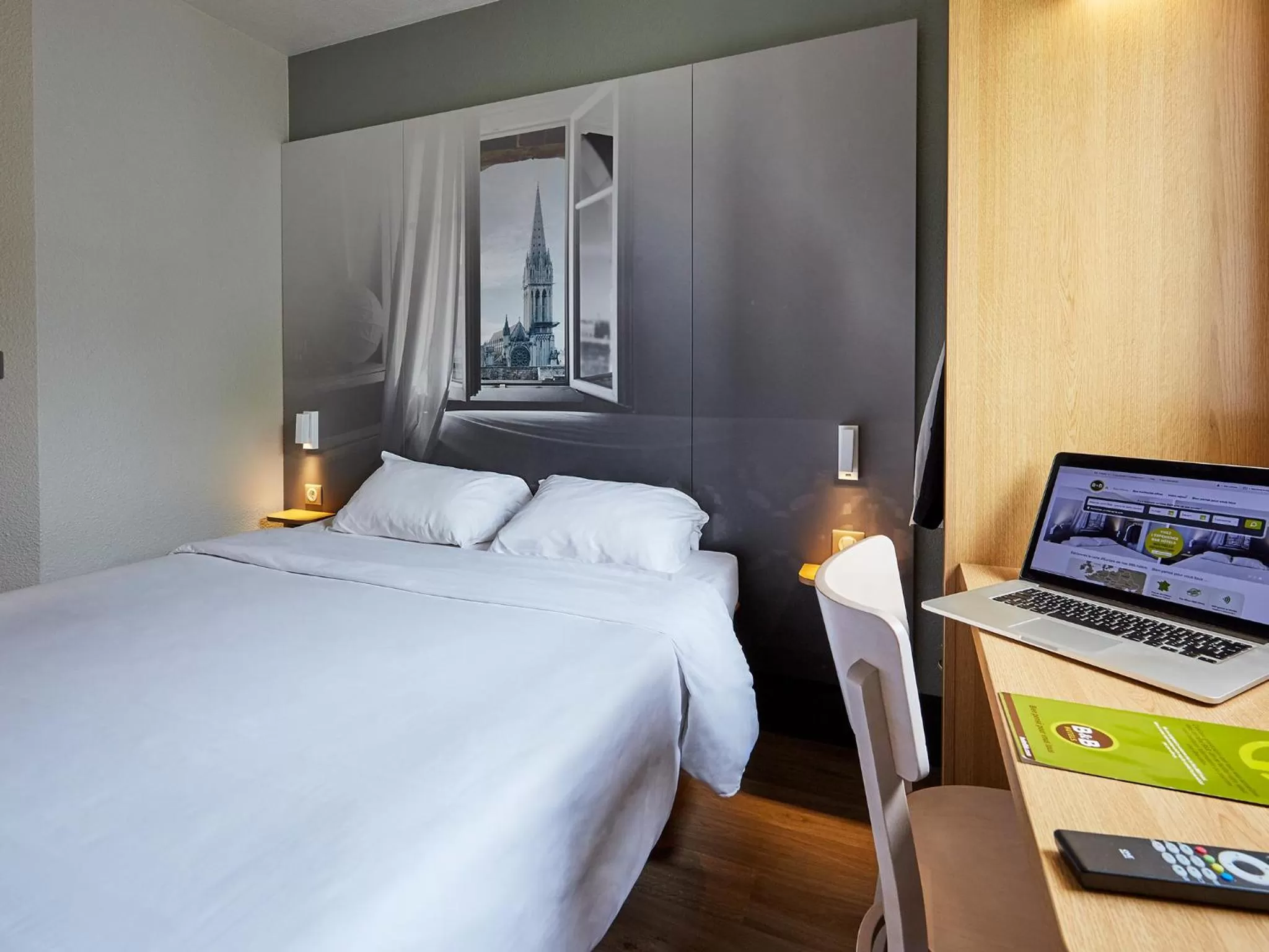 Double Room in B&B HOTEL Caen Mémorial