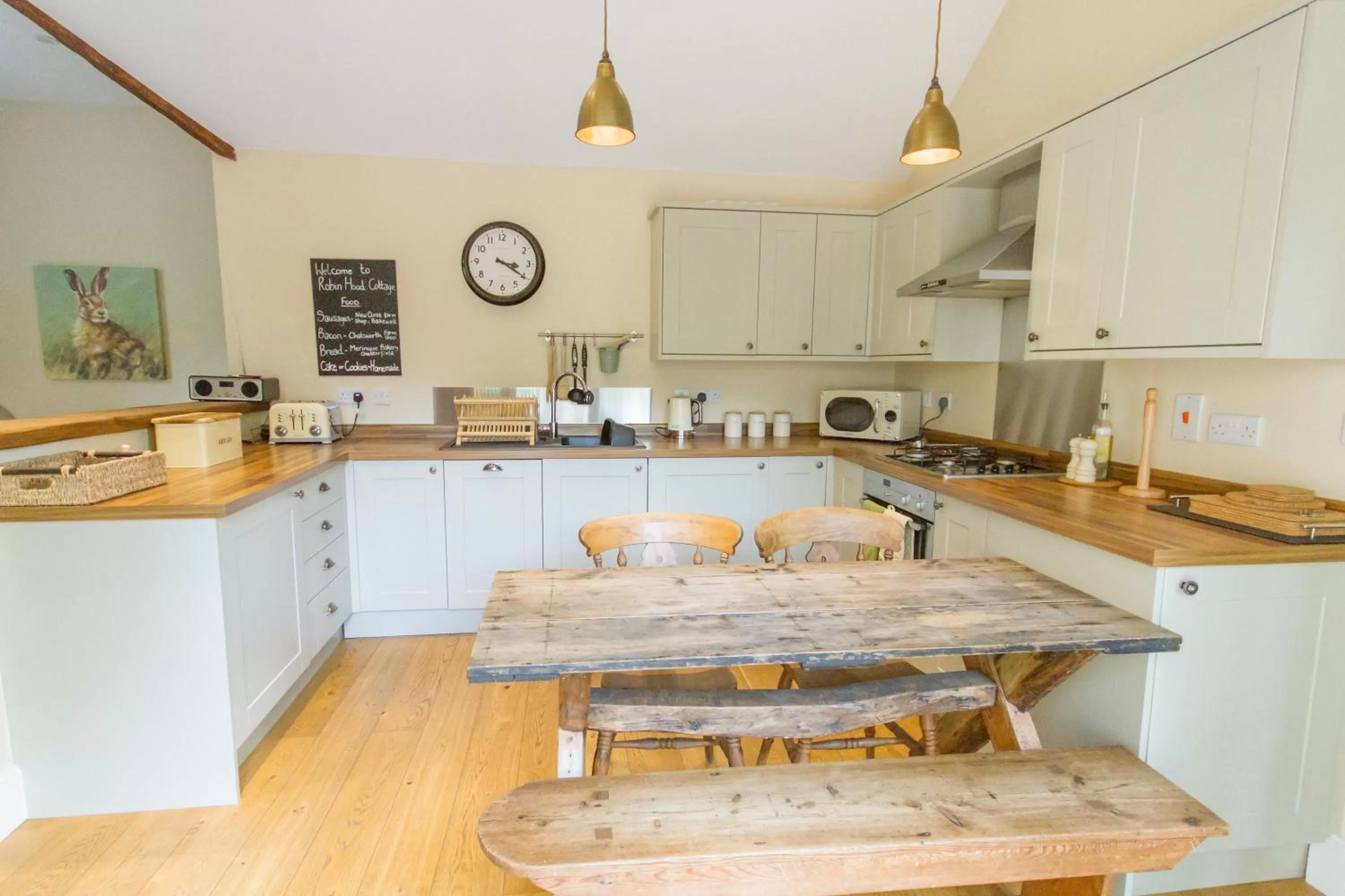 Kitchen or kitchenette in Robin Hood Farm B&B
