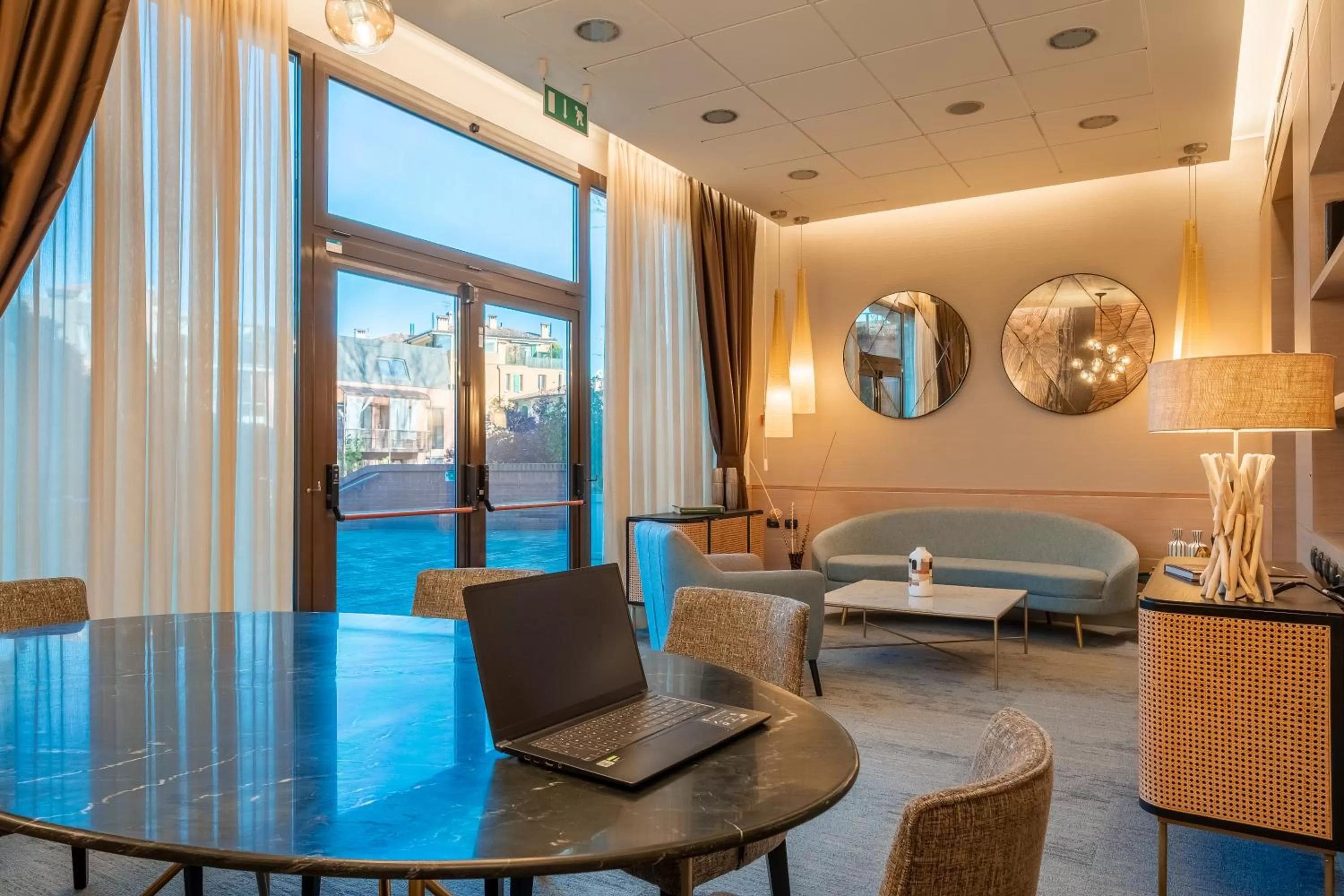 Lounge or bar in Savhotel Aemilia Bologna