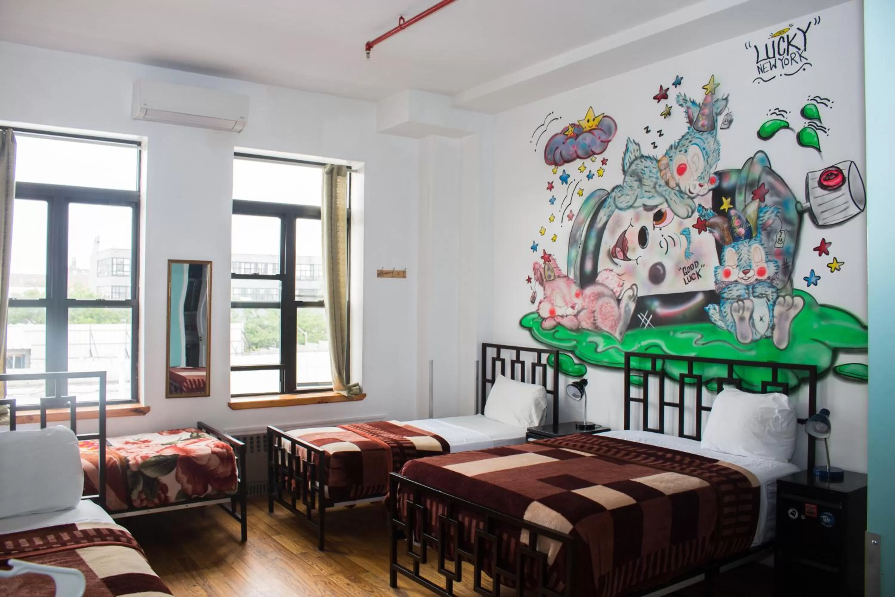 Bed in NY Moore Hostel