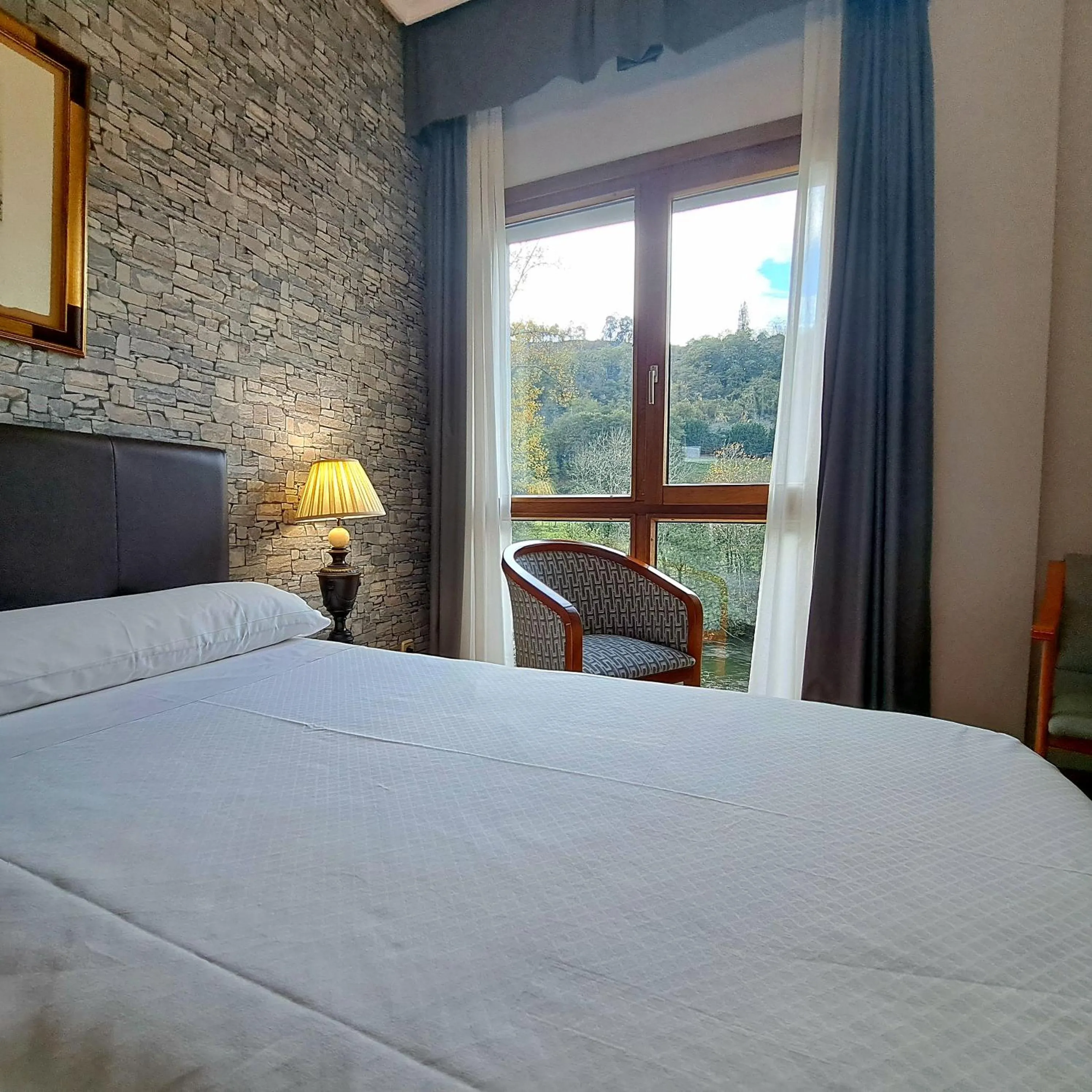 Bedroom, Bed in Hotel Ciudad Cangas de Onis