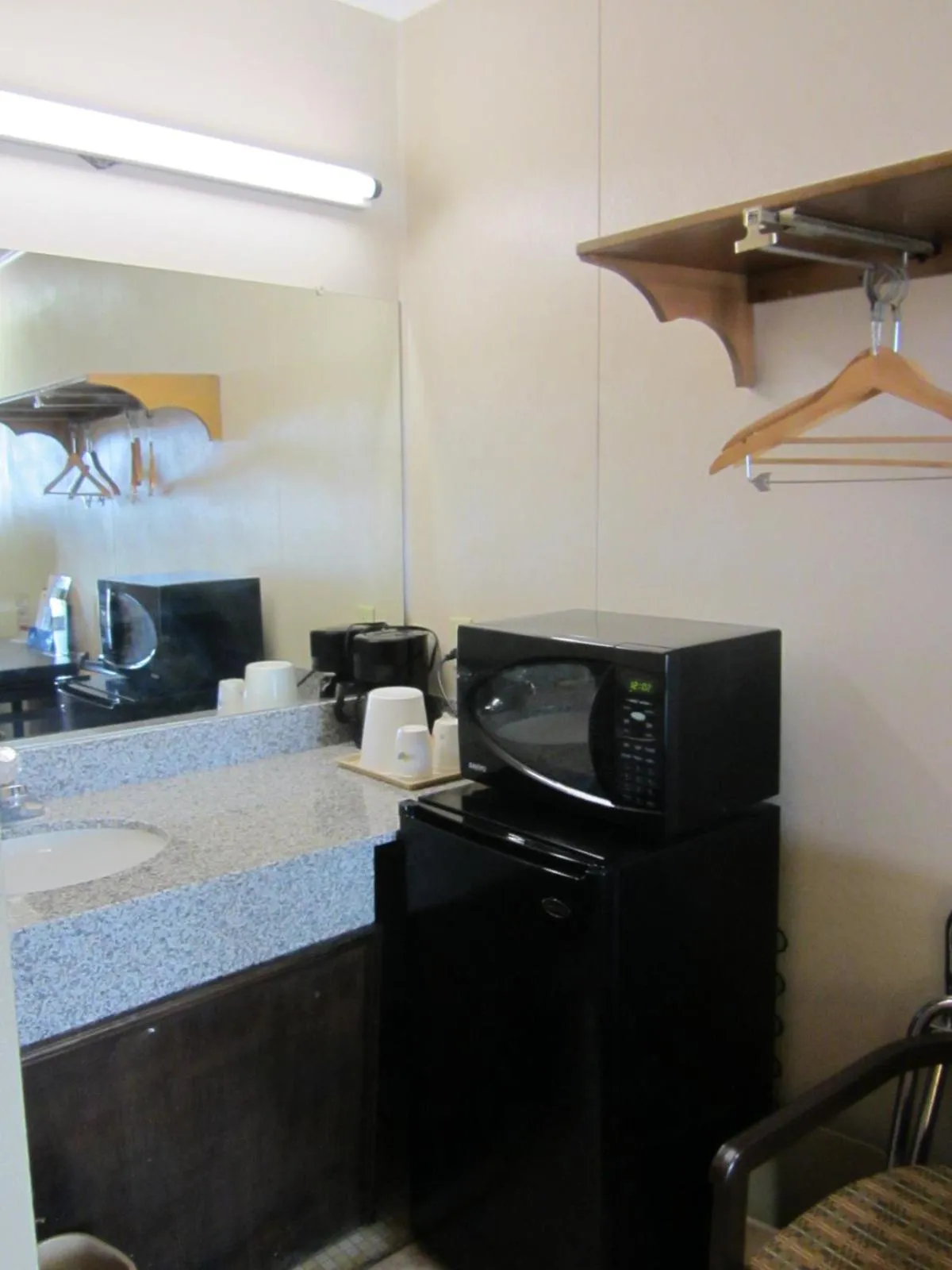 Super 8 by Wyndham Lubbock Civic Center North