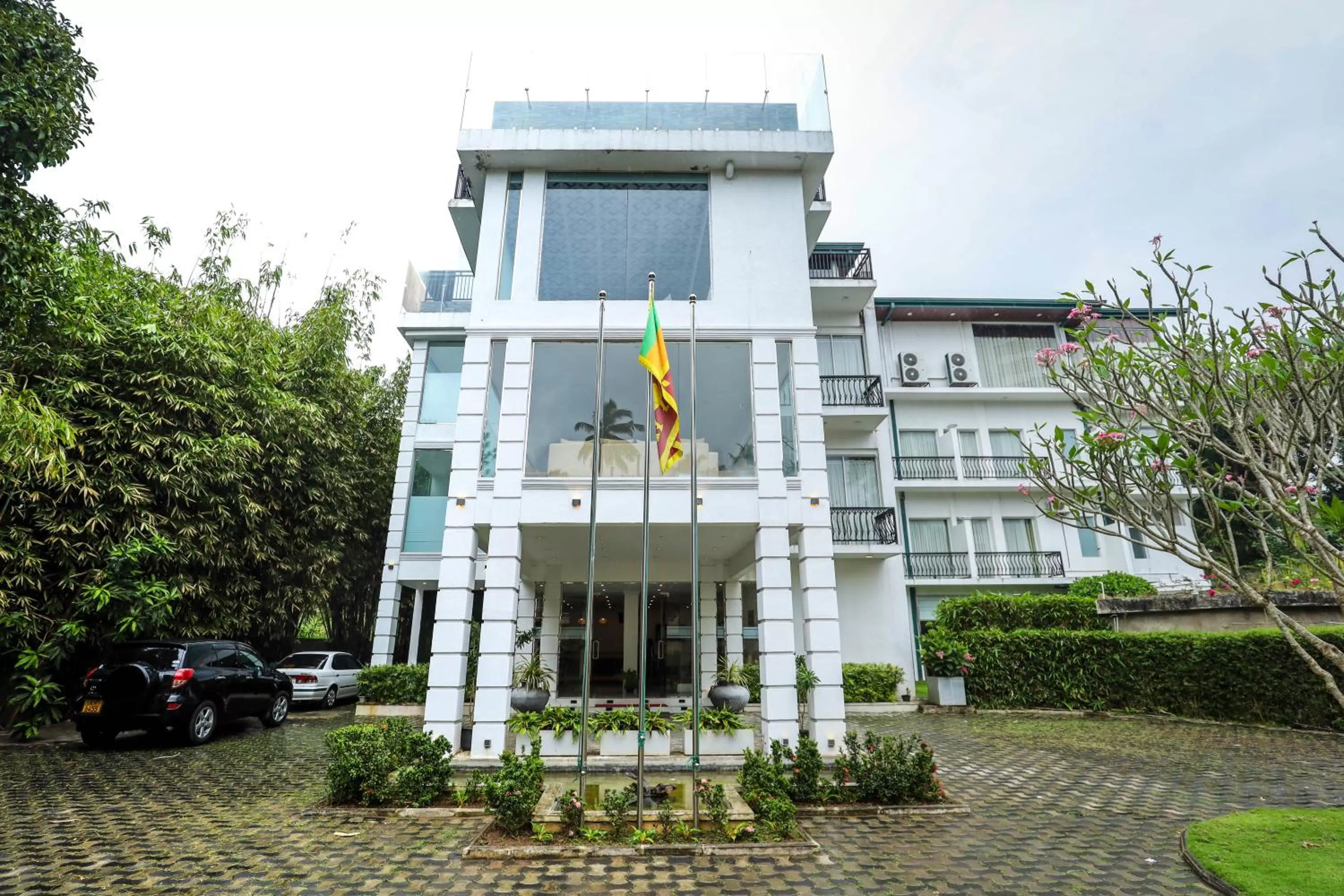 Property building in Hotel Ganthera Kandy
