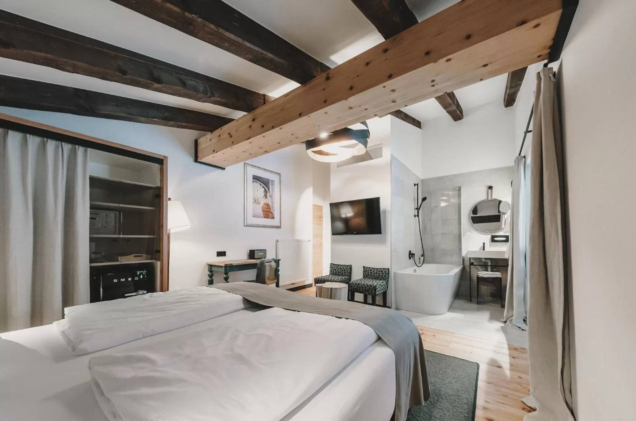 Photo of the whole room, Bed in Hotel & Appartements Tiroler Buam