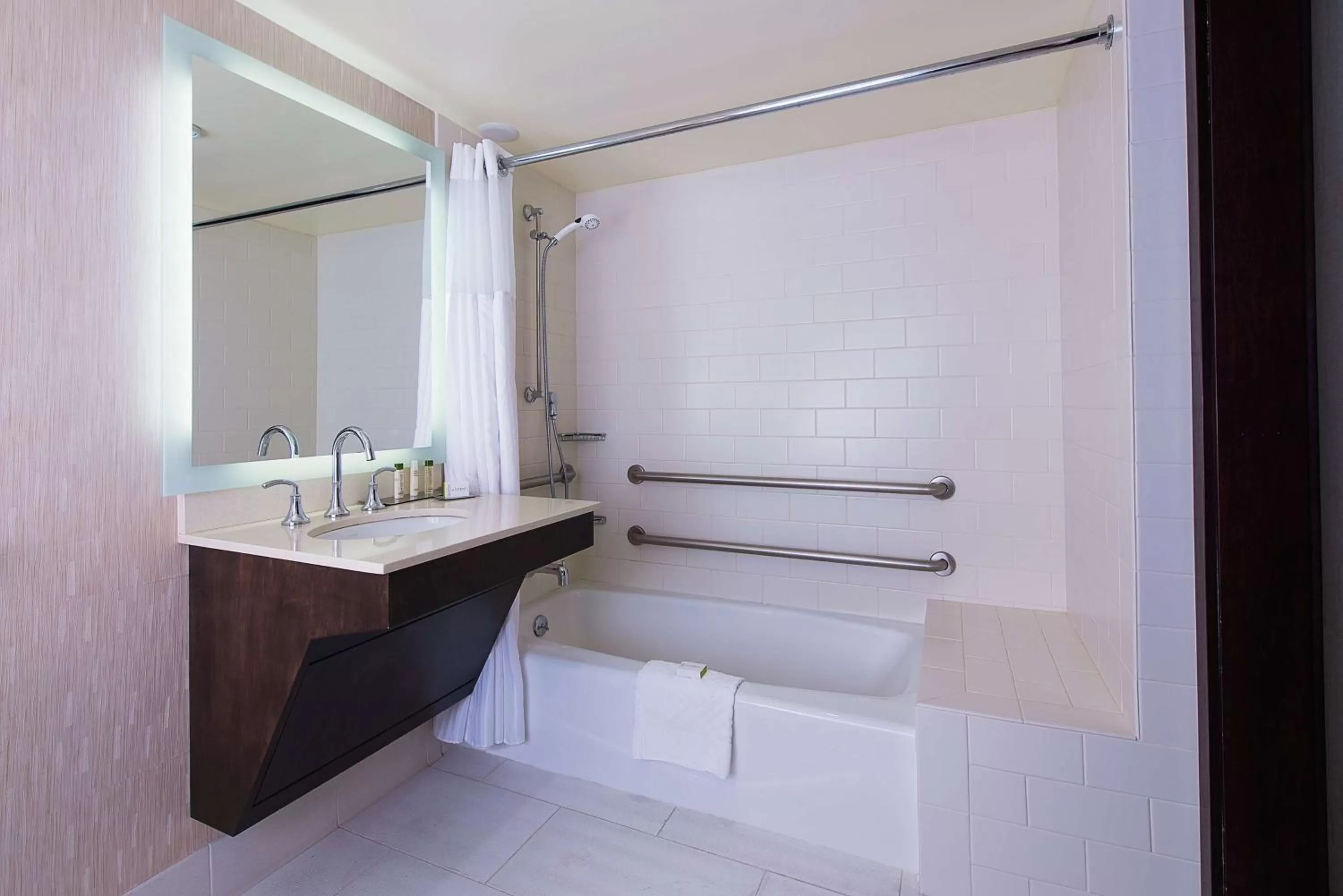 Bathroom in DoubleTree by Hilton San Diego-Mission Valley