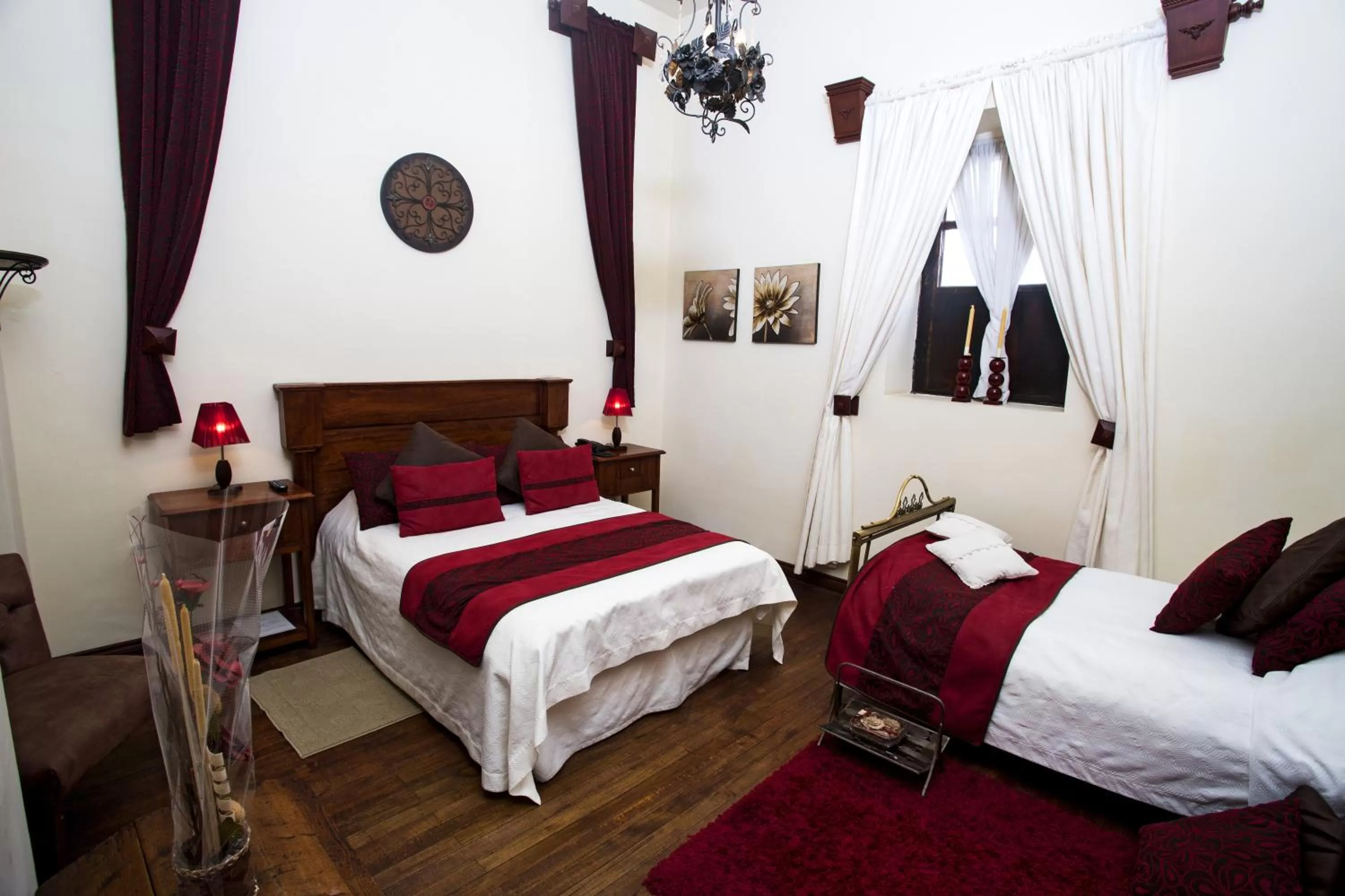 Photo of the whole room, Bed in Roka Plaza Hotel Boutique