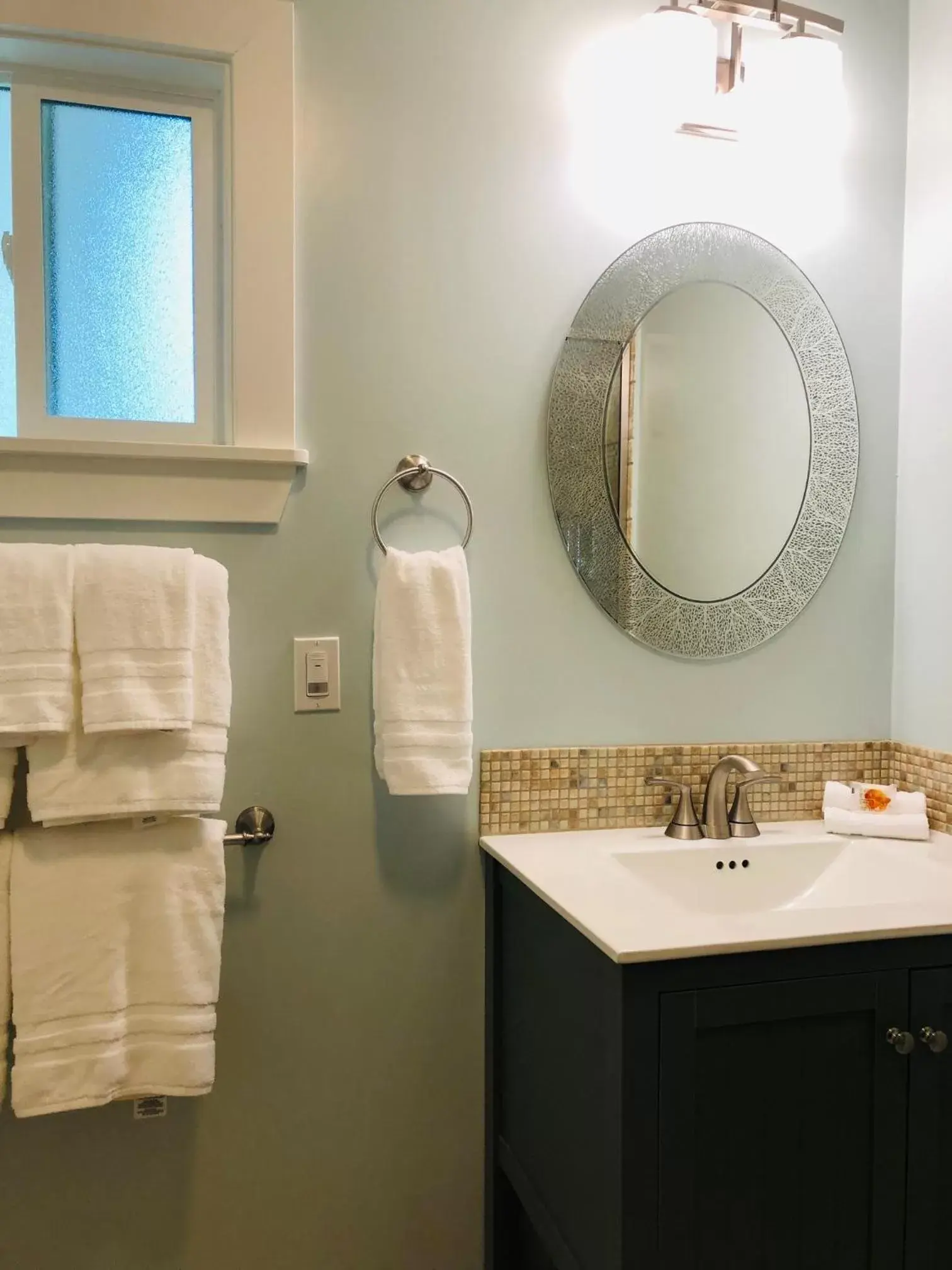 Deluxe Double Room with Balcony and Sea View in Seafoam Lodge Deluxe Double Room with Balcony and Sea View in Seafoam Lodge