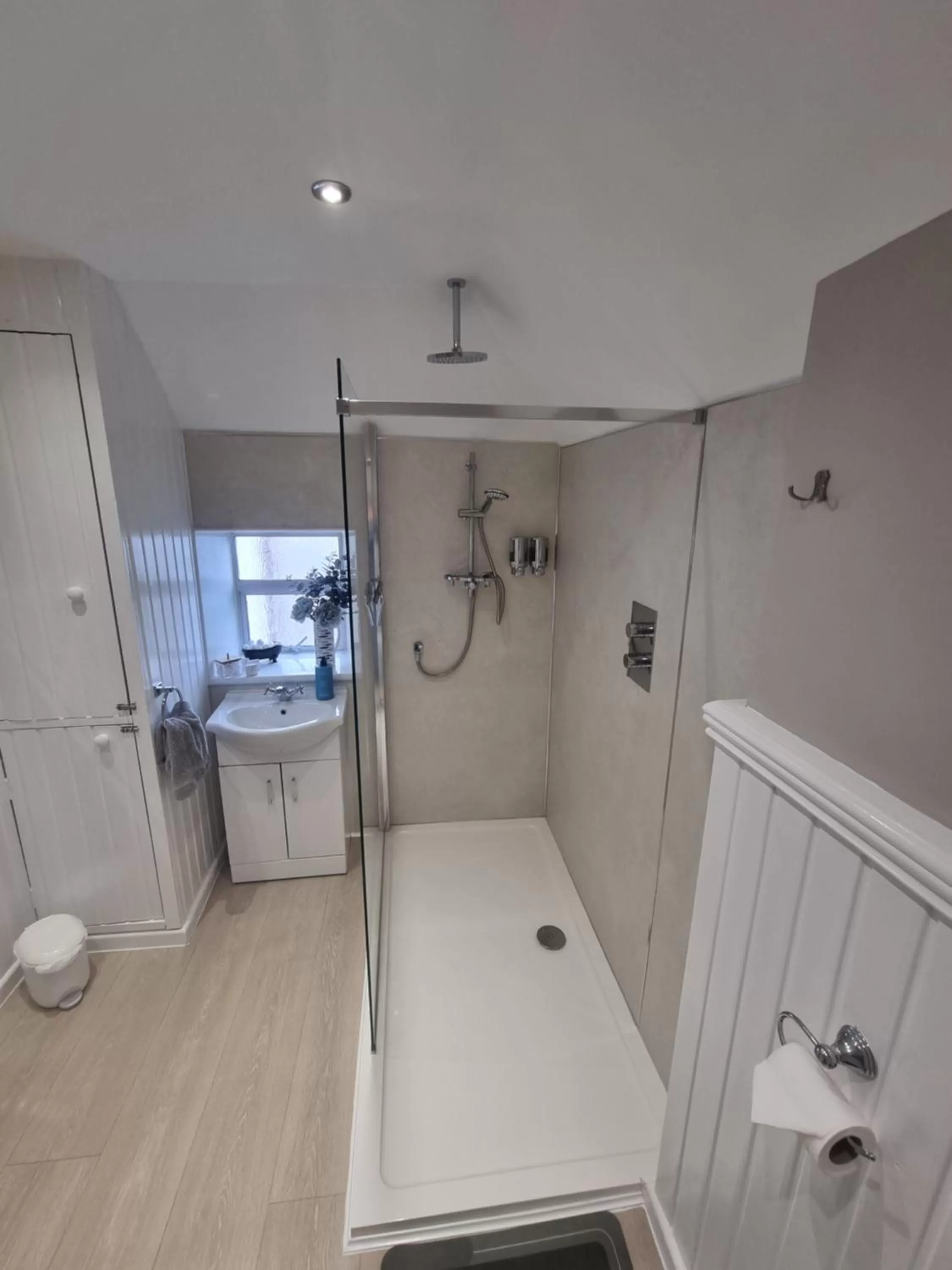 Bathroom in St Leonards Guest House