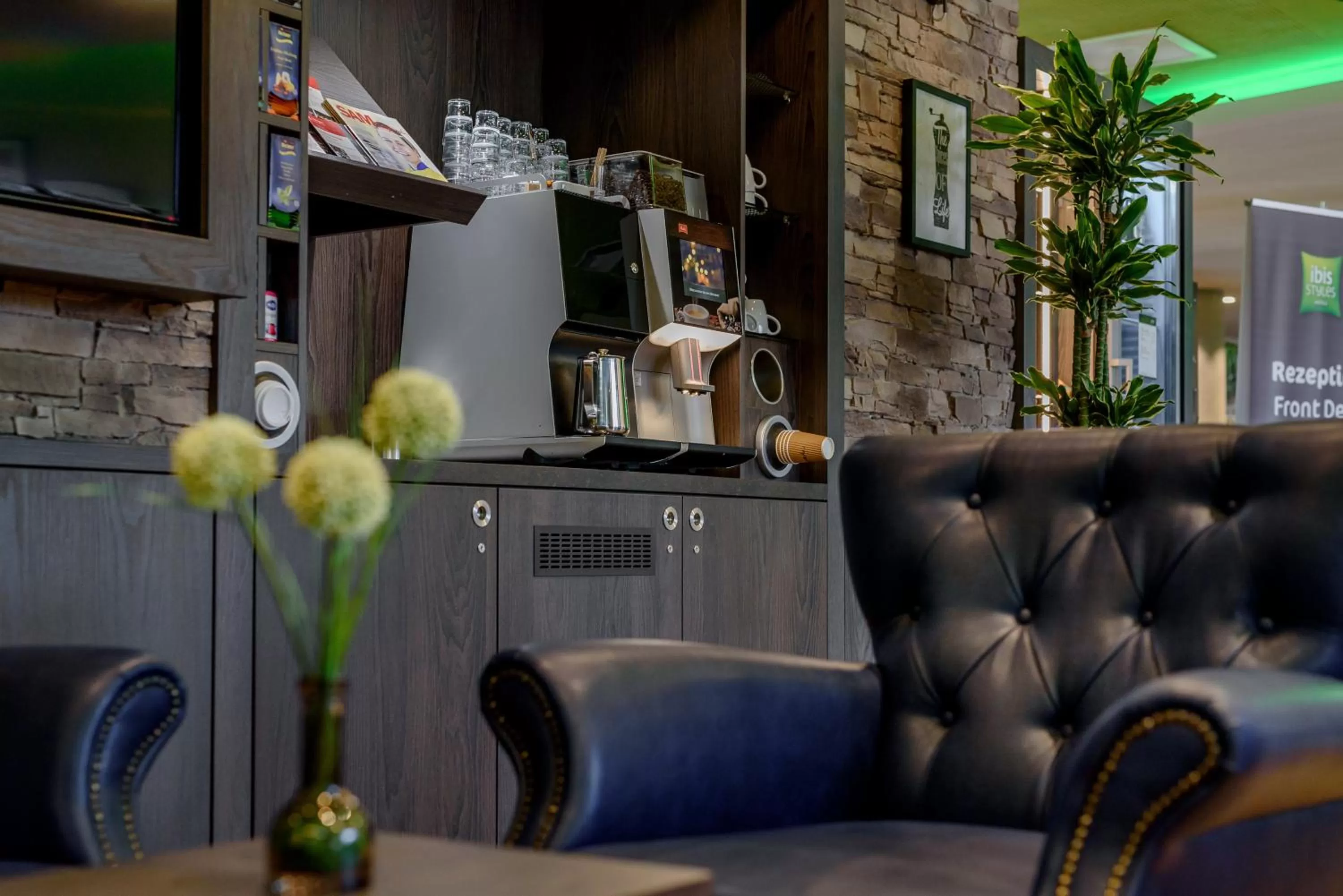 Lobby or reception in ibis Styles Tuebingen