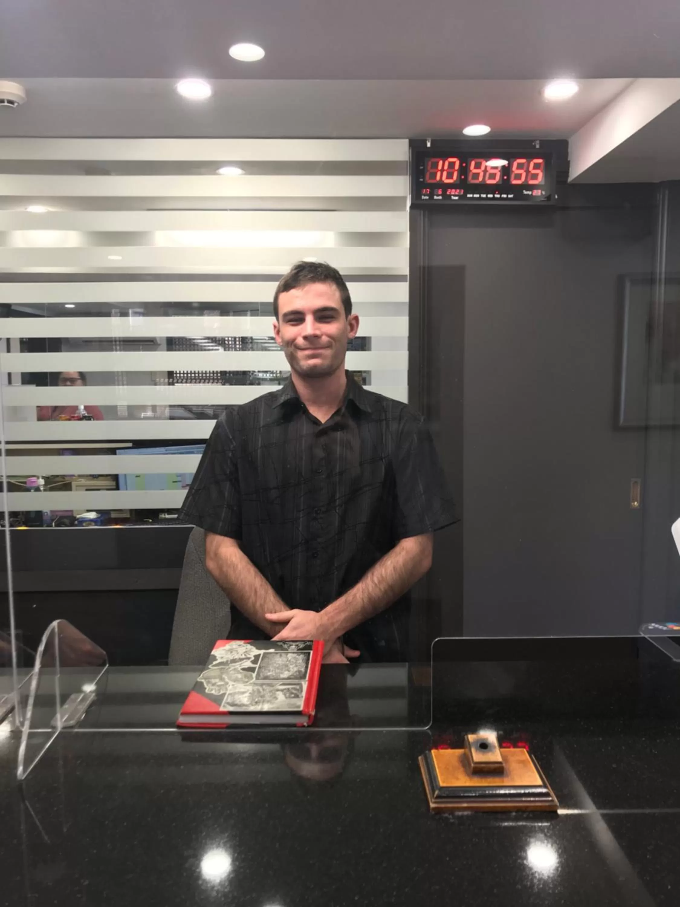 Edgecliff Lodge Motel