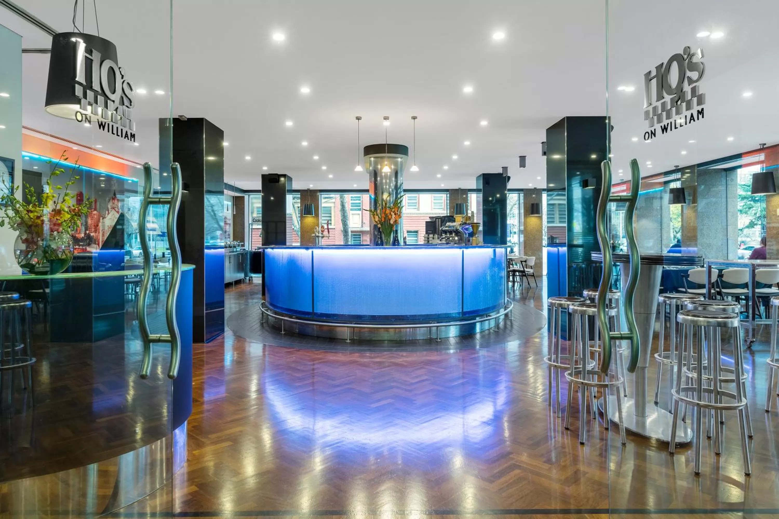 Restaurant/places to eat in Radisson On Flagstaff Gardens Melbourne