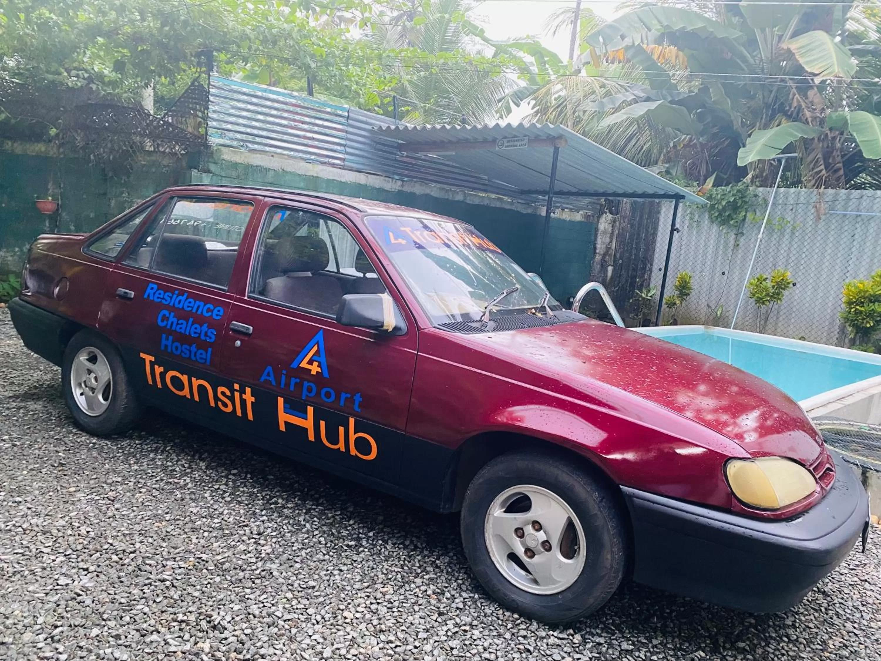 Airport A4 Transit Hub - Eco Chalets - FREE SHUTTLE SERVICE 24HRS