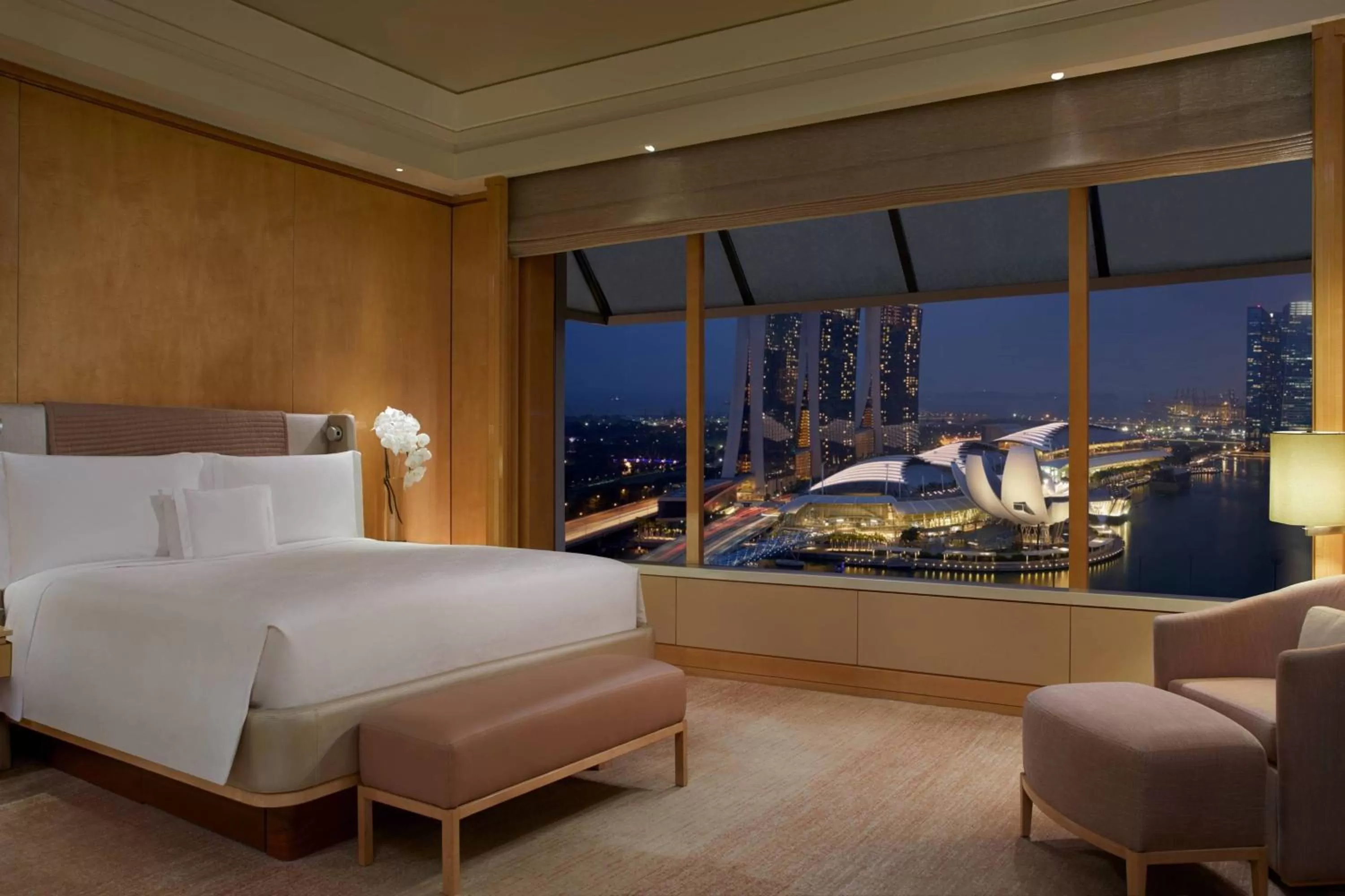 Bedroom, Bed in The Ritz-Carlton, Millenia Singapore
