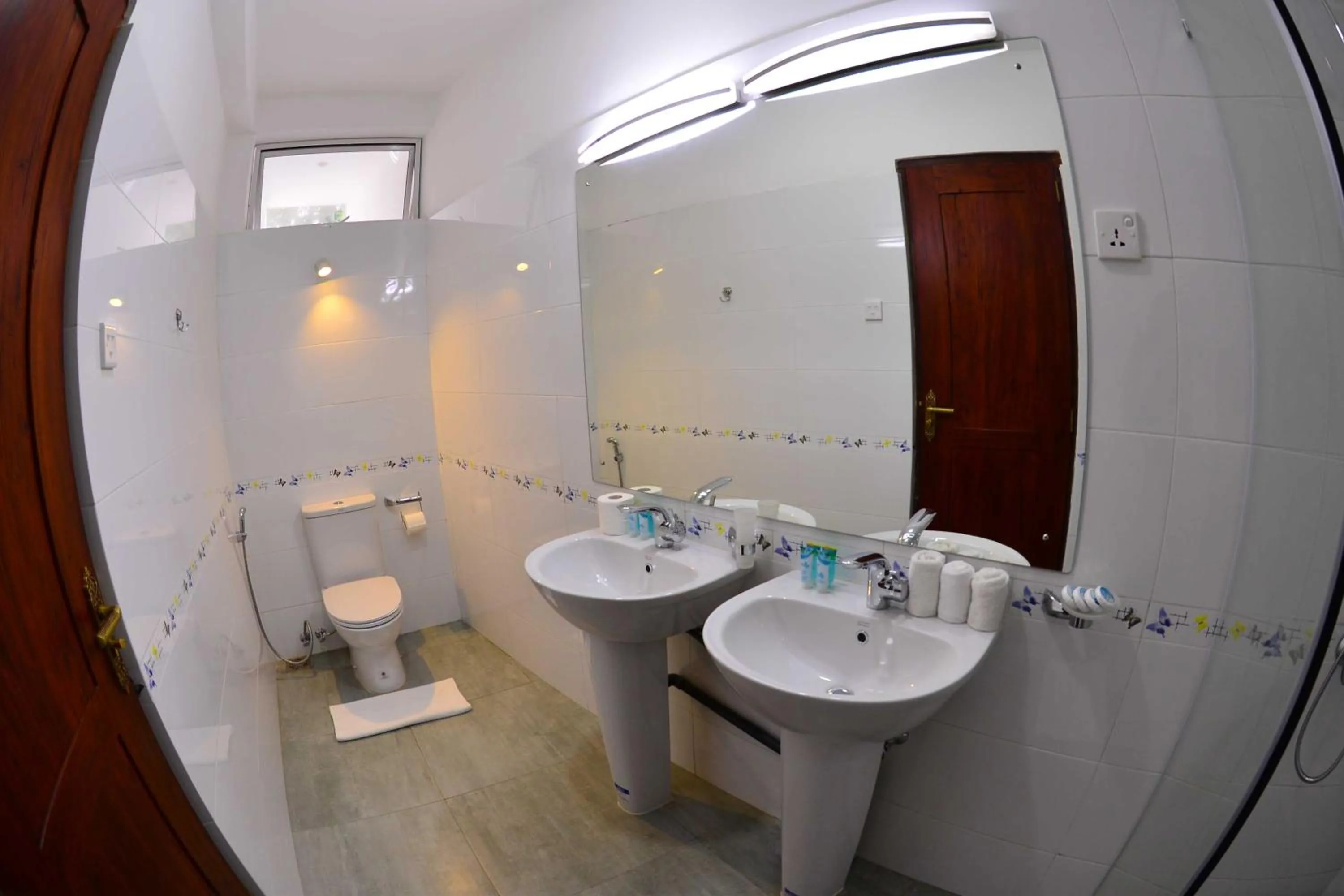 Bathroom in Colombo Villa