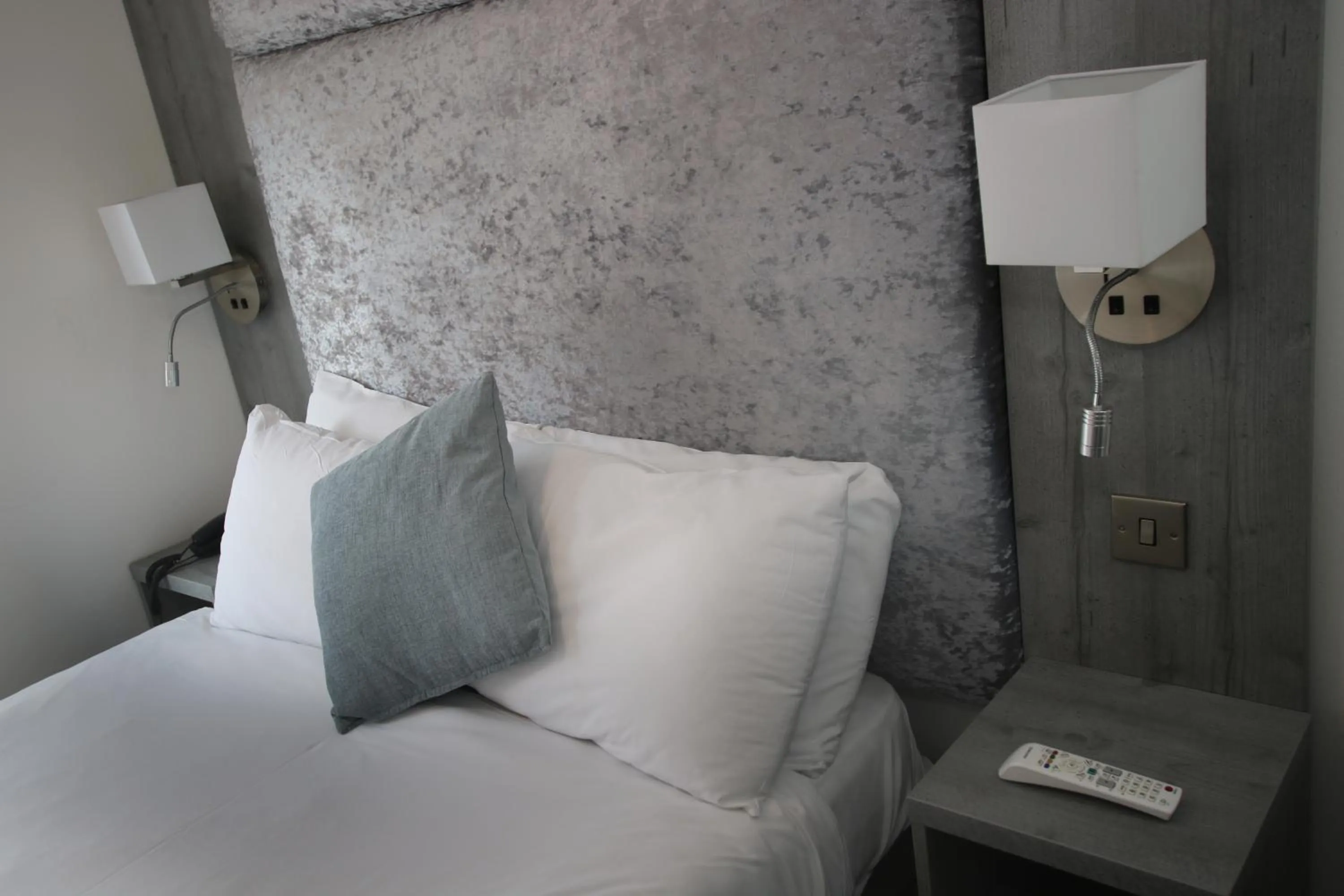 Bathroom in Brunswick Merchant City Hotel