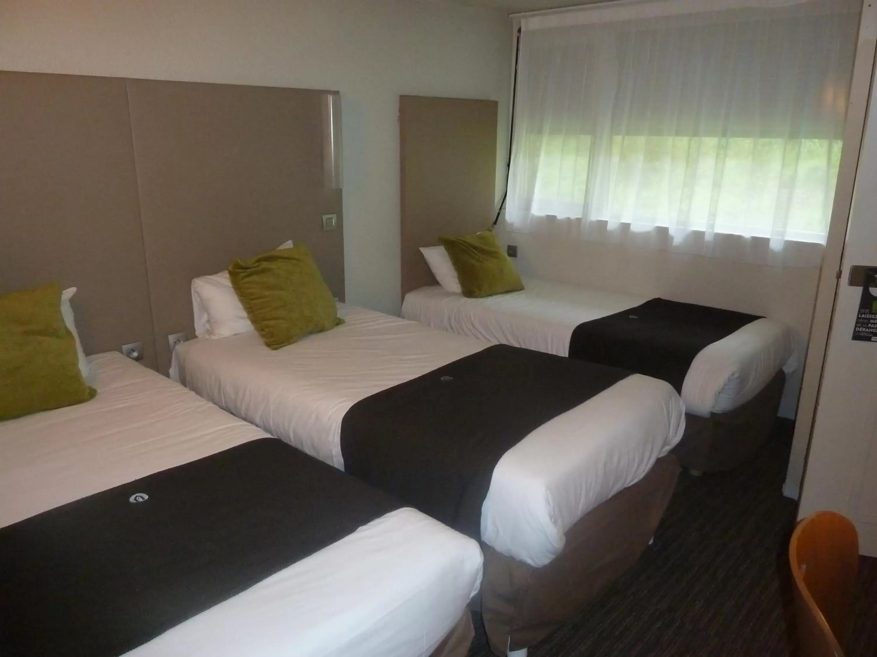 1 Double Bed - Superior Room in Campanile NATURE - Le Mans Est 1 Double Bed - Superior Room in Campanile NATURE - Le Mans Est