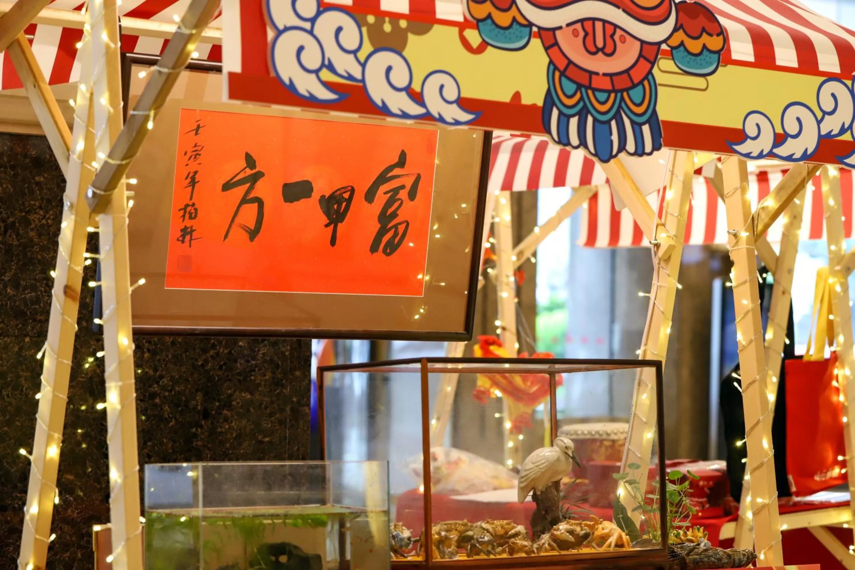 On-site shops in Crowne Plaza Foshan by IHG