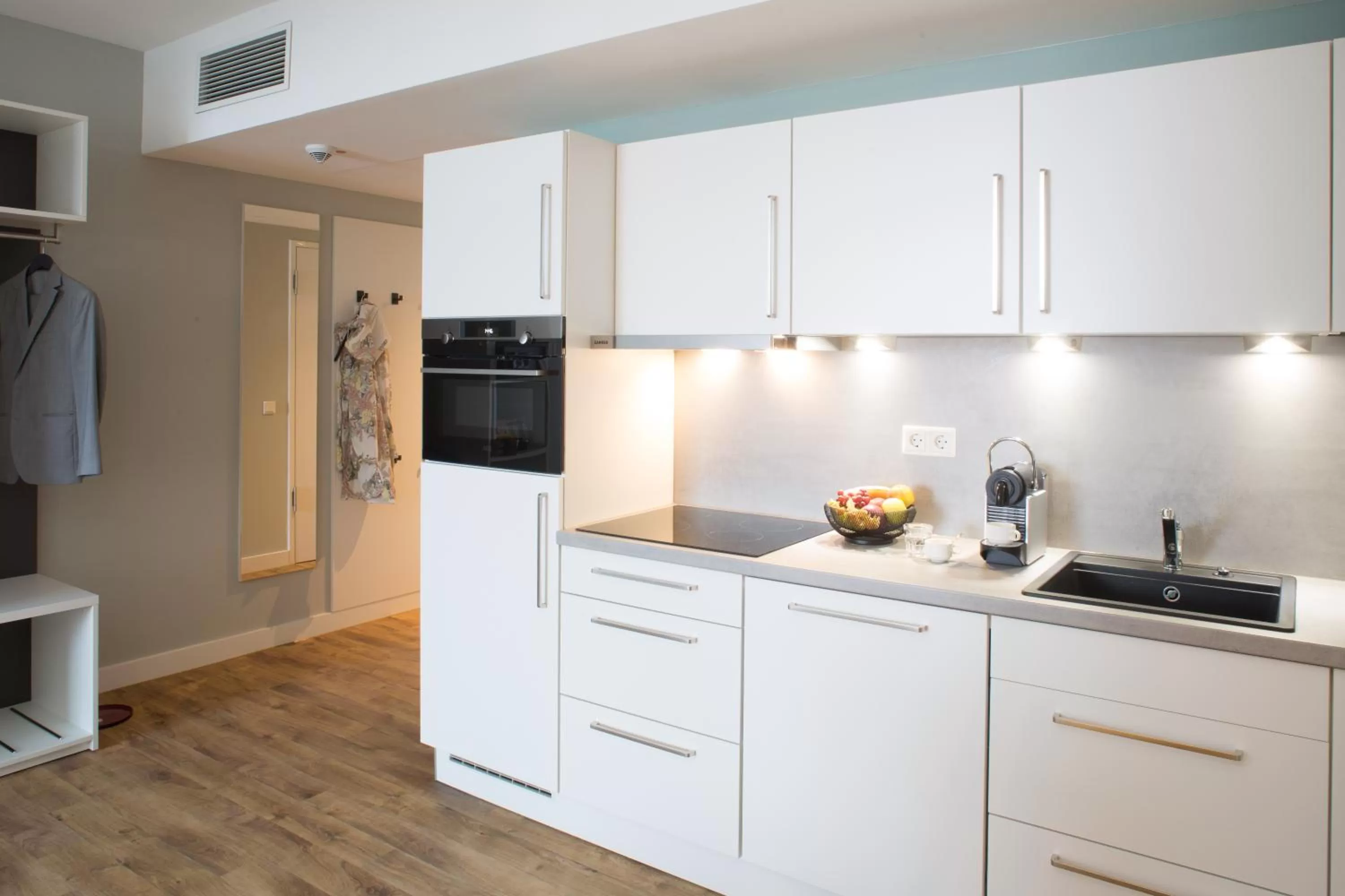 Kitchen or kitchenette in Weberei Bendix Hotel & Appartements