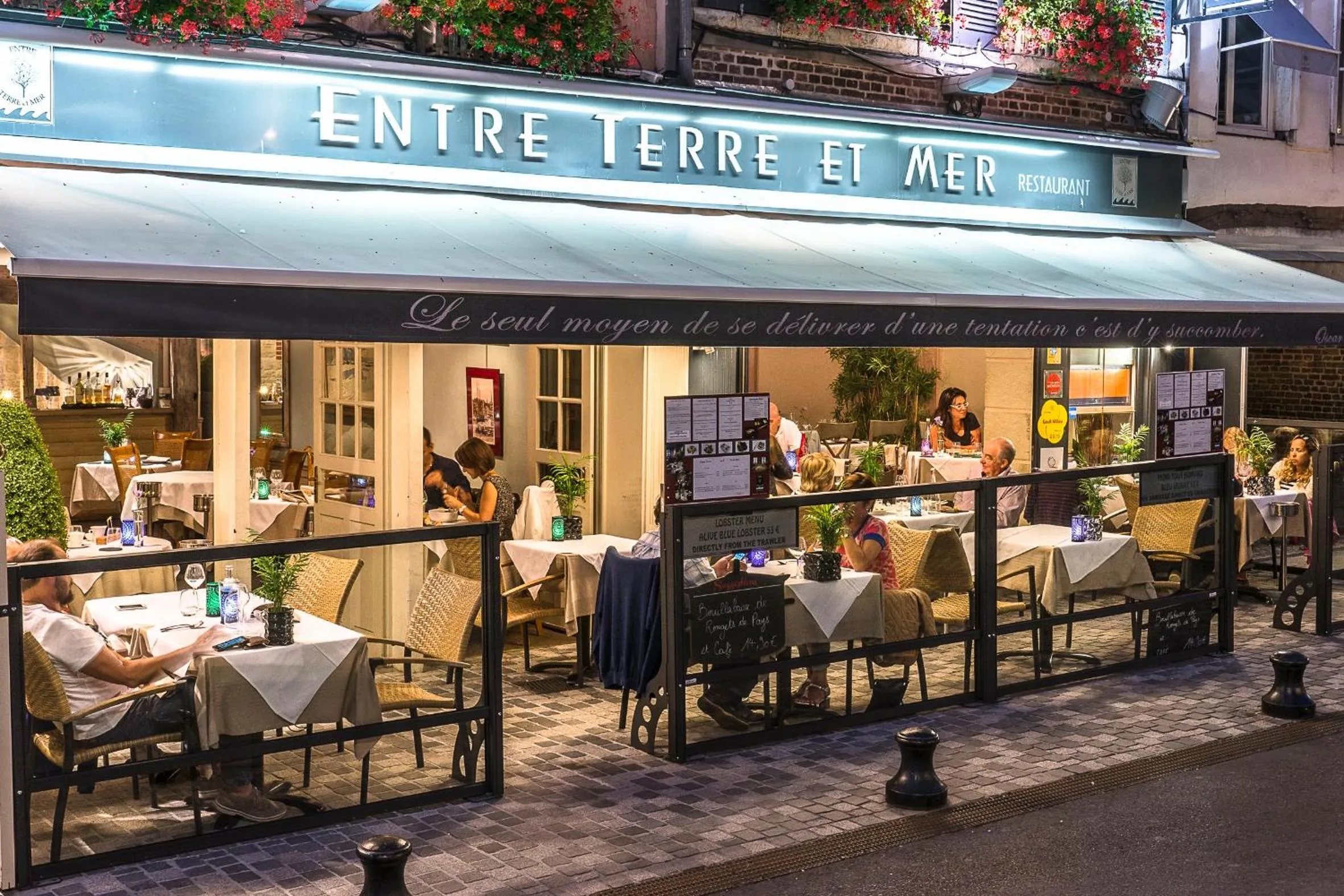 Patio in Entre Terre Et Mer