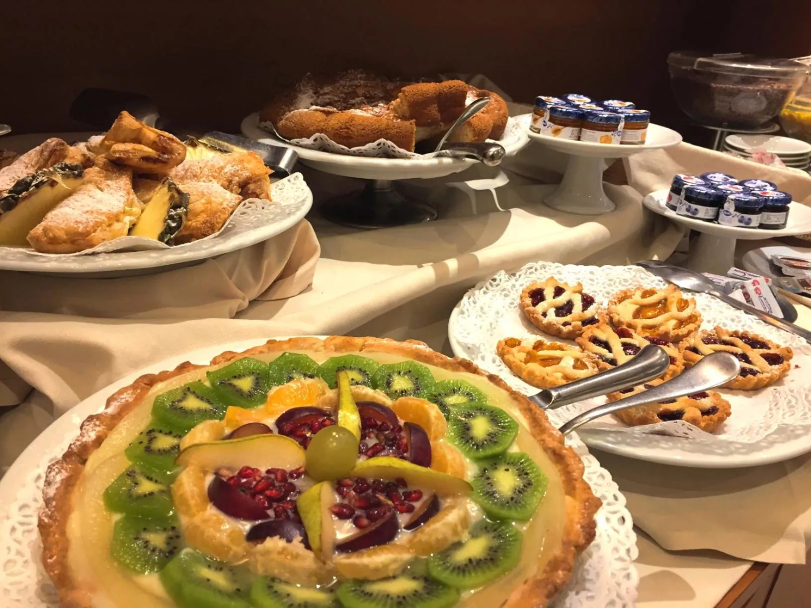 Restaurant/places to eat in Palace Inn Rome Fiano