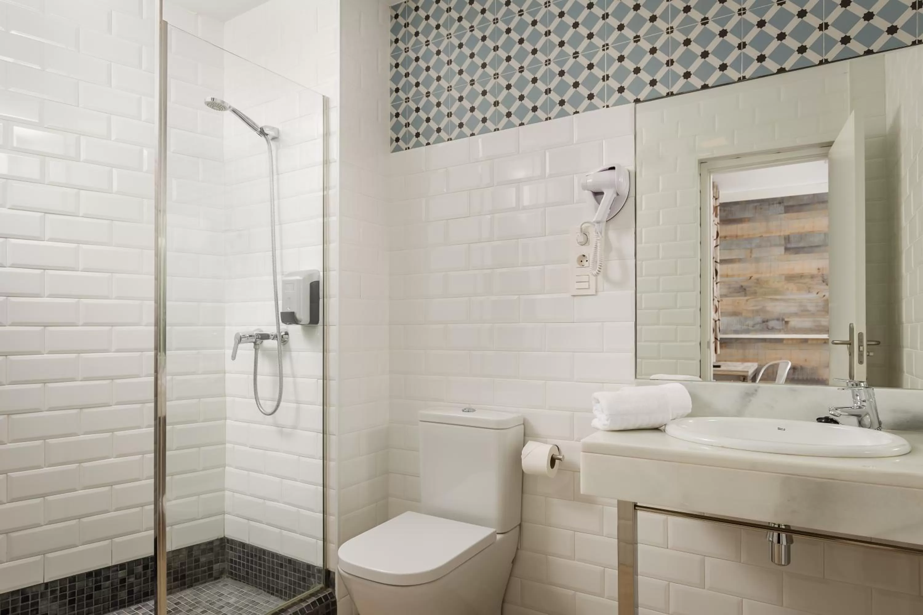 Shower in YIT Casablanca