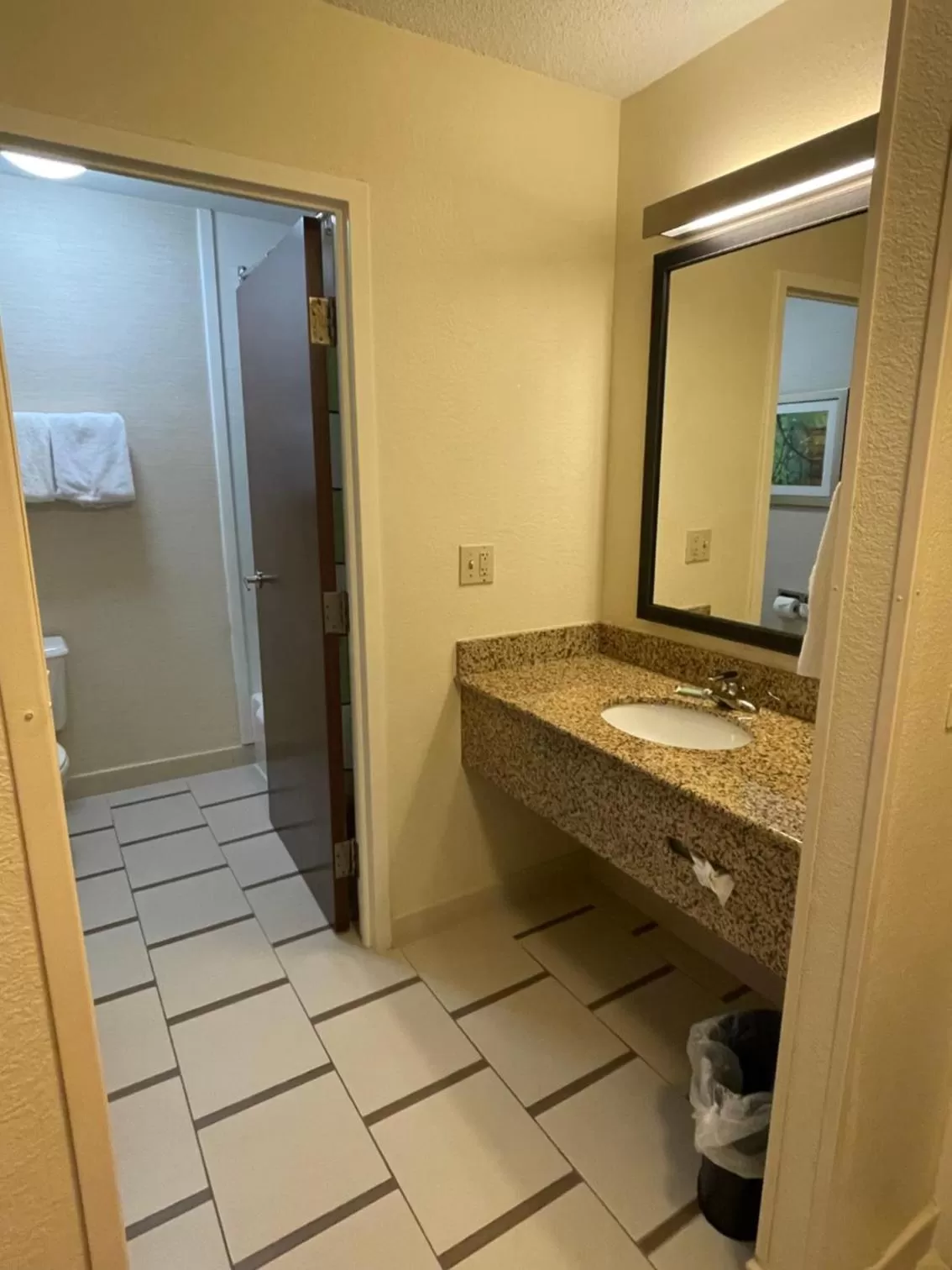 Bathroom in Fairfield Inn and Suites by Marriott Potomac Mills Woodbridge