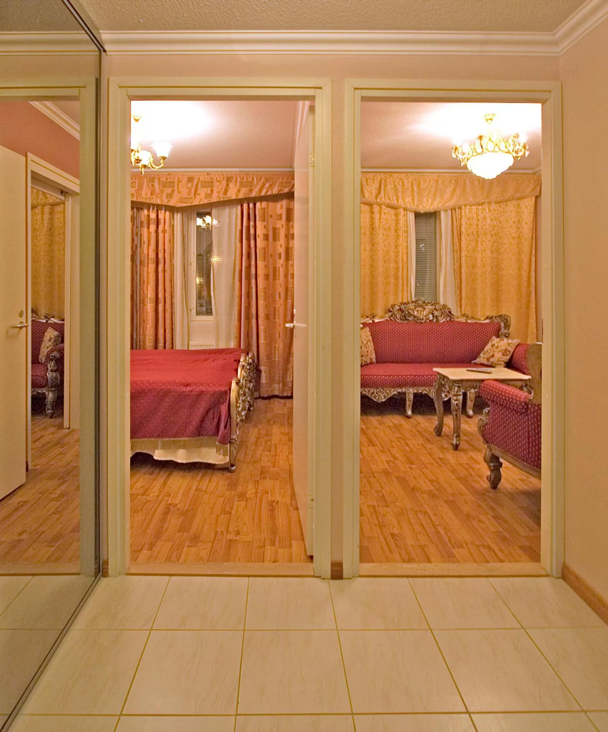 Photo of the whole room, Bed in Mango Hotel