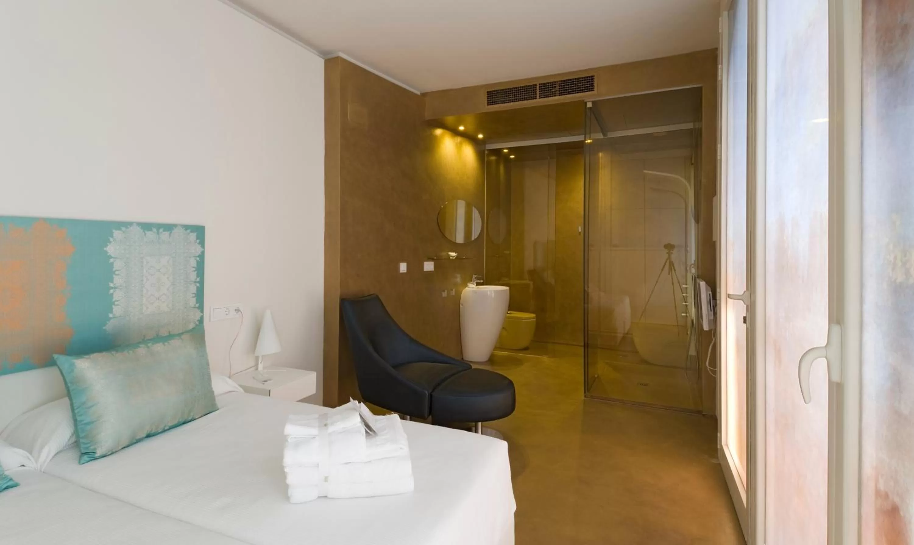 Photo of the whole room, Bed in Hotel Viento10