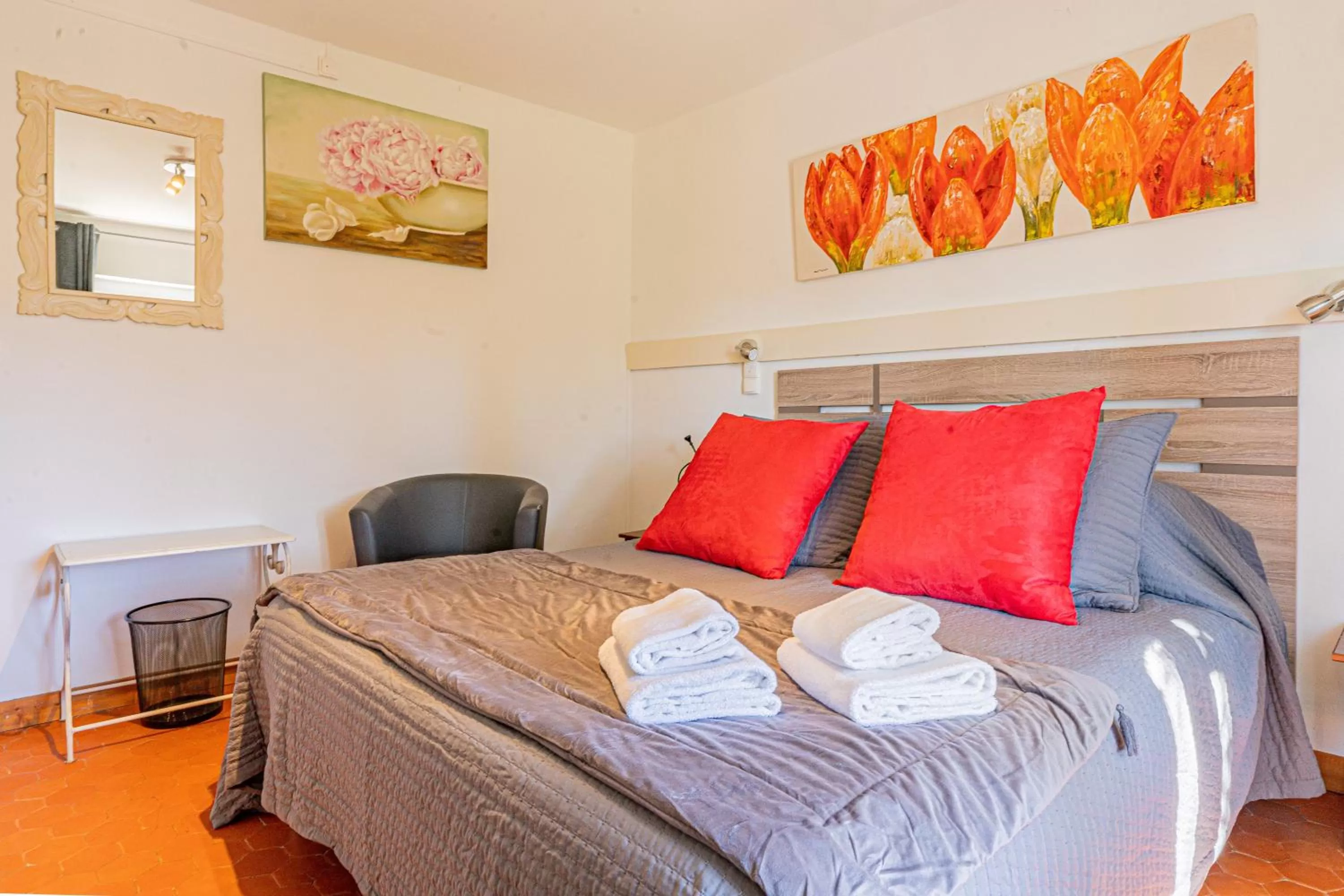 Property building, Bed in Domaine de l'Aufrene