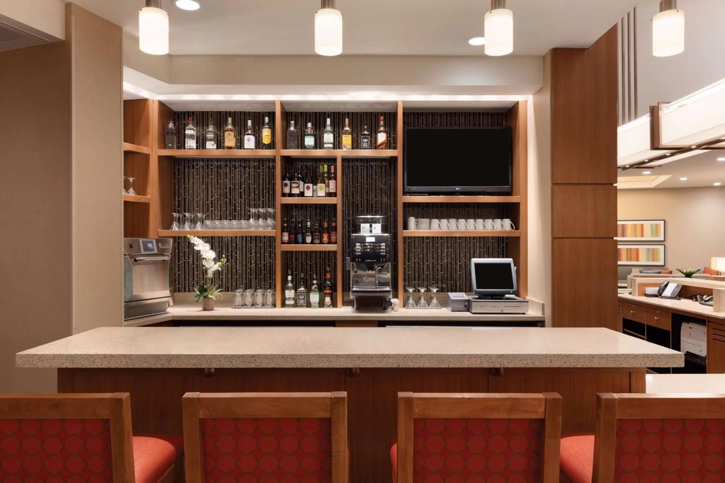 Lounge or bar in Hyatt Place St. Louis/Chesterfield