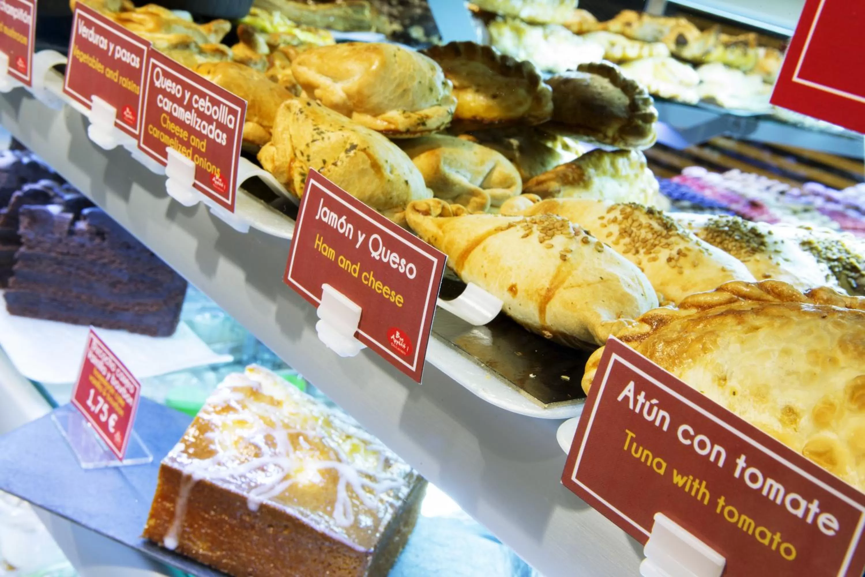 Lounge or bar in Hotel Avenida Gran Vía