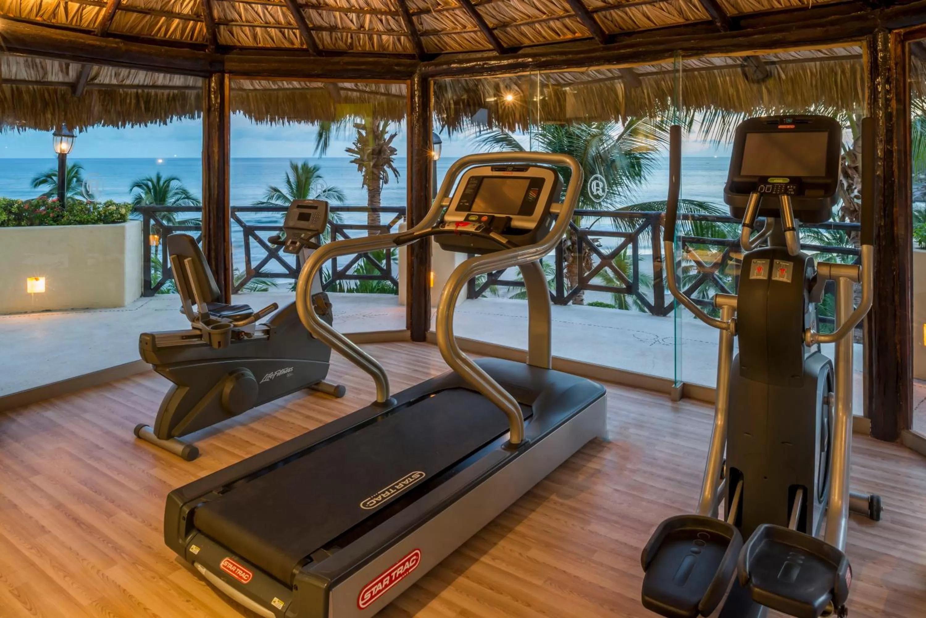 Fitness centre/facilities in Quinta Real Acapulco