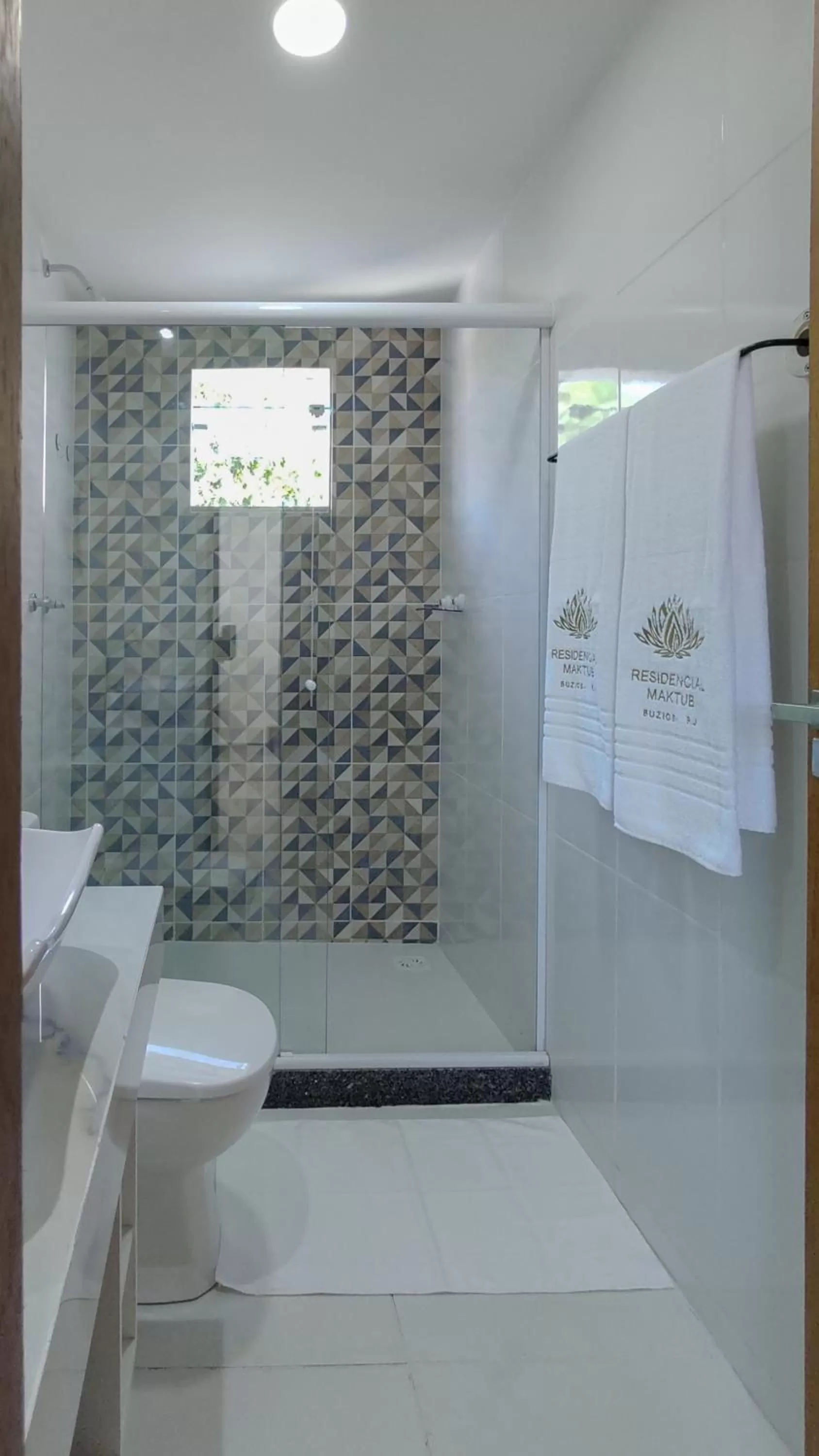 Shower in Pousada Maktub