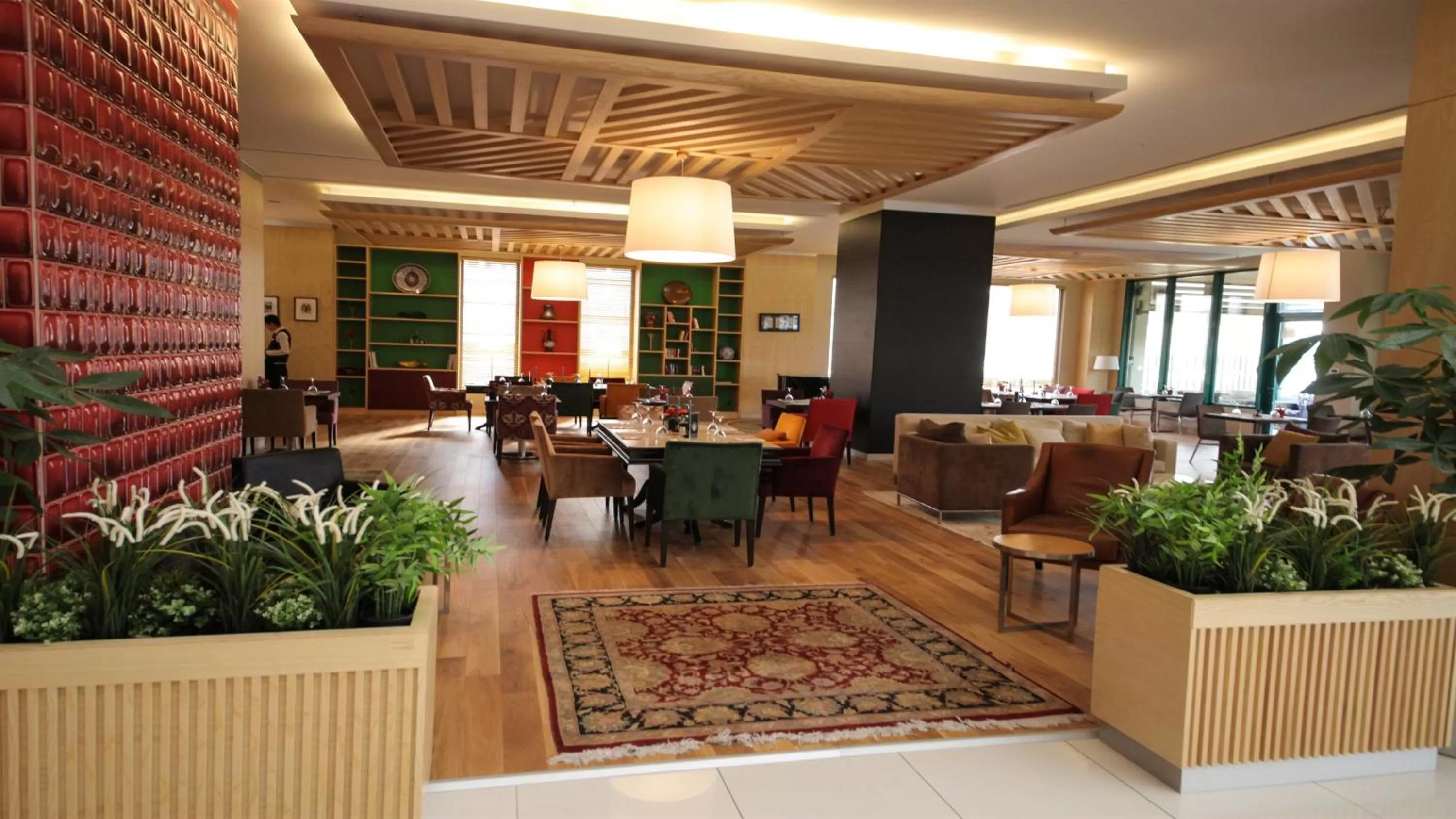 Restaurant/Places to Eat in Nova Plaza Prime Hotel