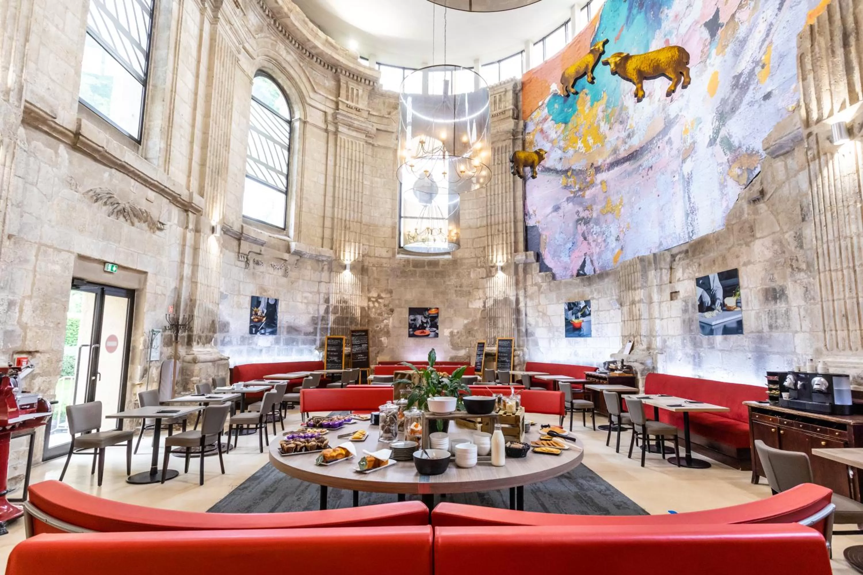 Breakfast in Hotel De Bourbon Grand Hotel Mercure Bourges