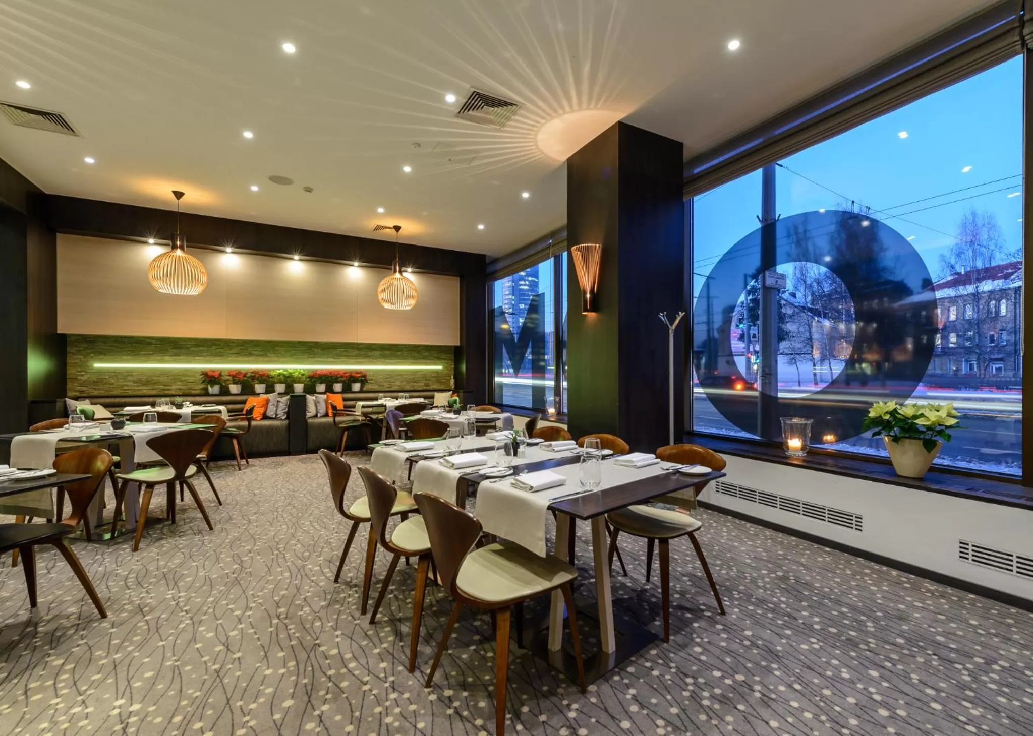 Restaurant/places to eat in Holiday Inn Vilnius by IHG