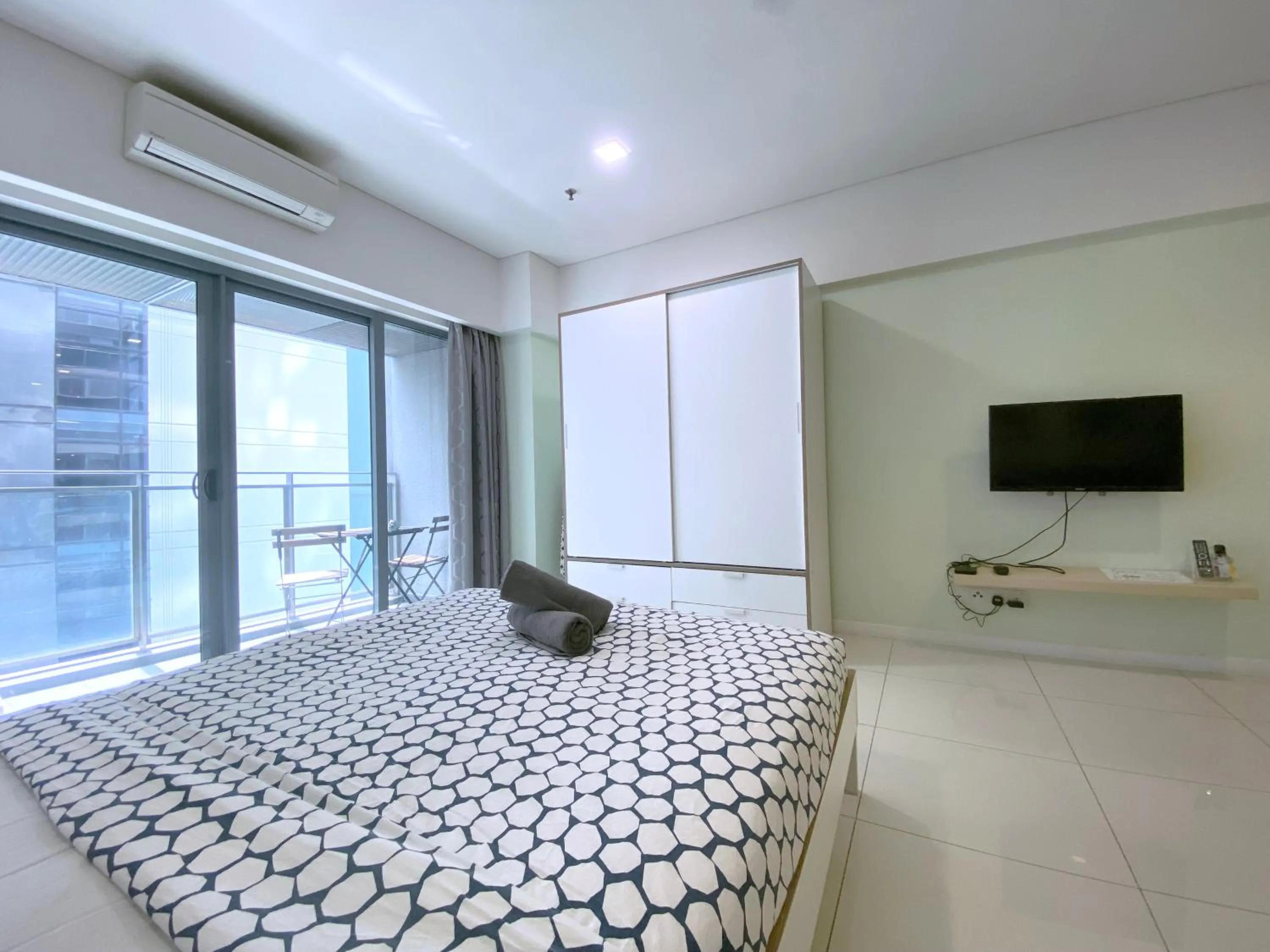 Mercu Summer Suite KLCC @ Penguin Homes