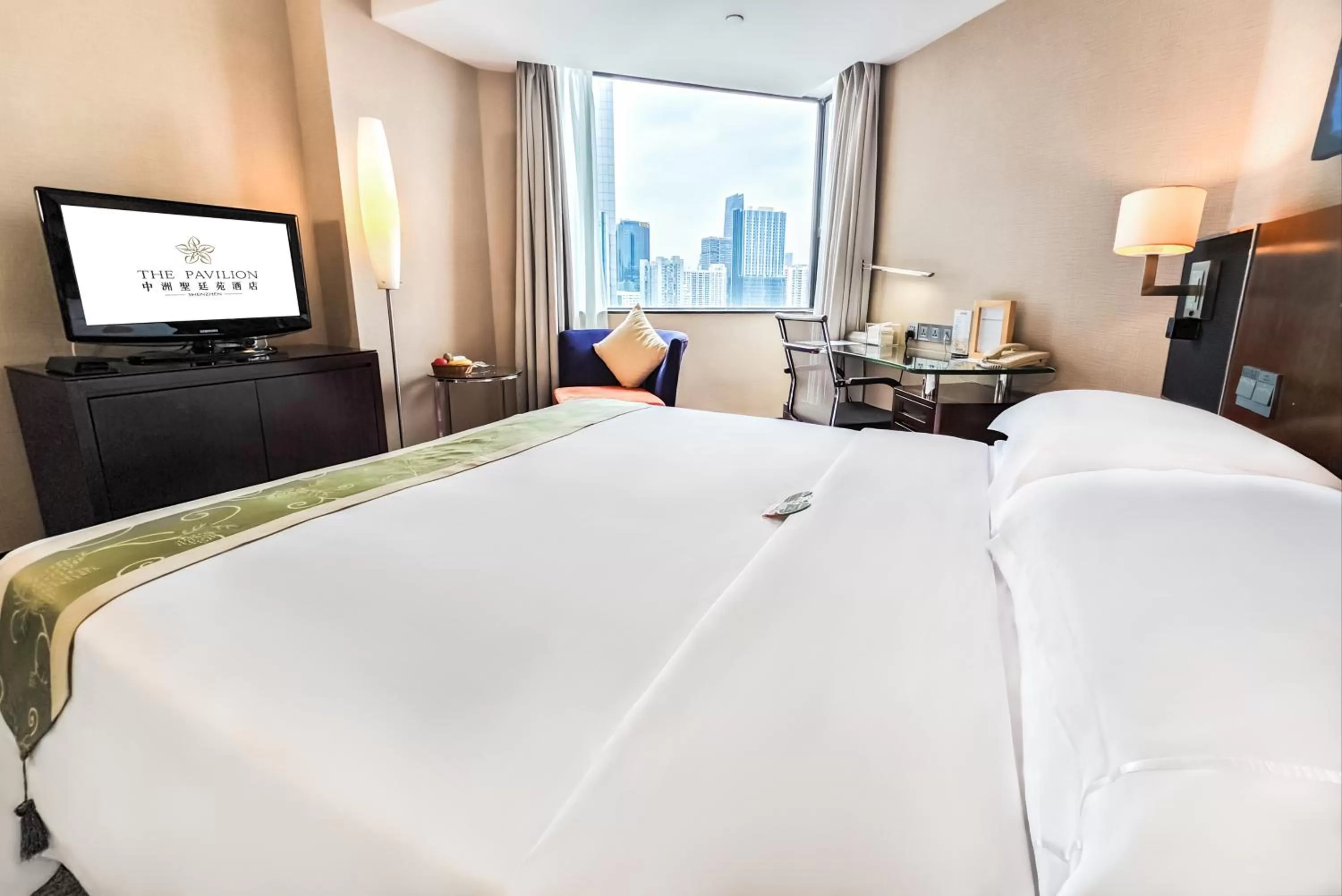 Bed in The Pavilion Century Tower (Huaqiang NorthBusiness Zone)