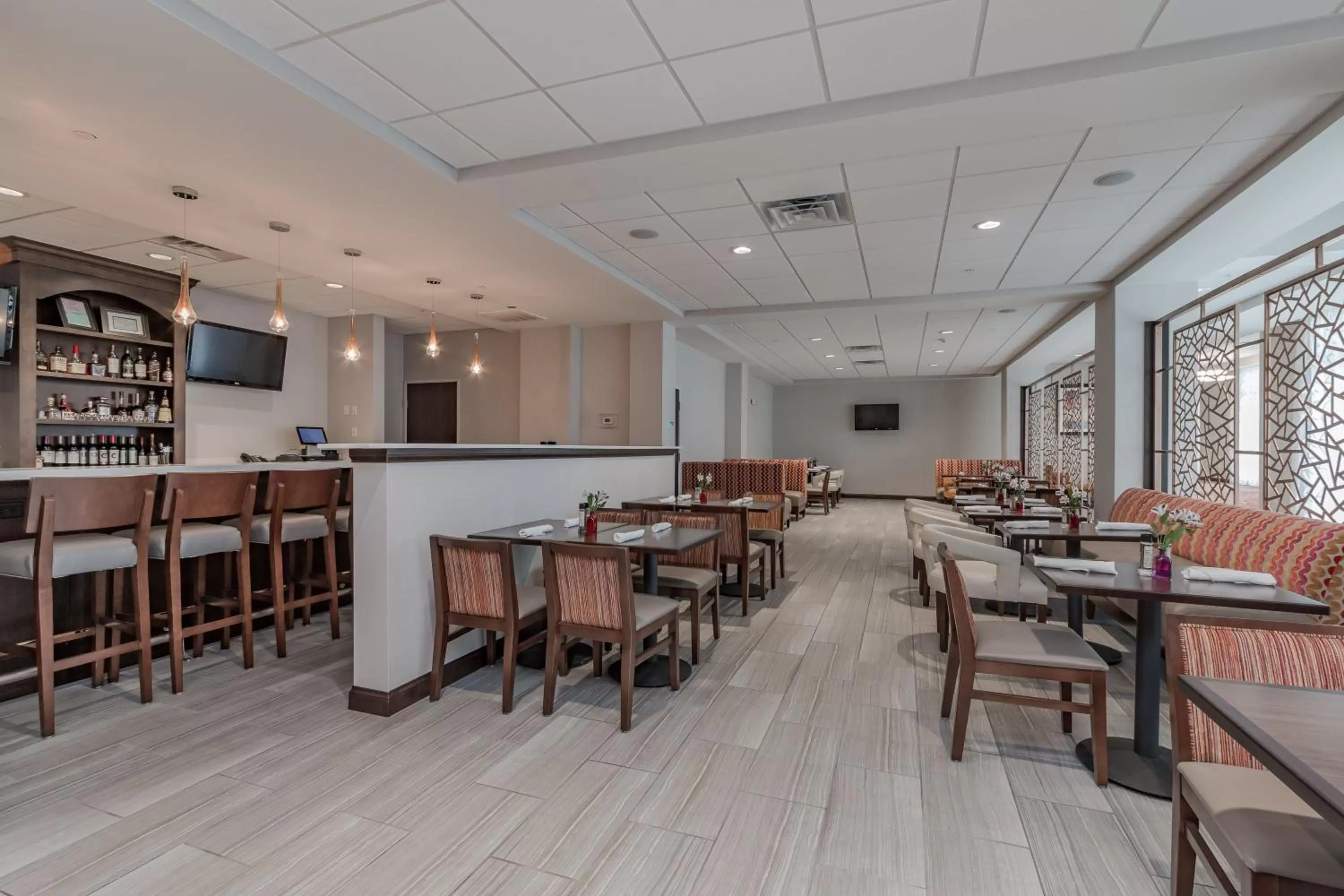 Restaurant/places to eat in Holiday Inn Mishawaka by IHG