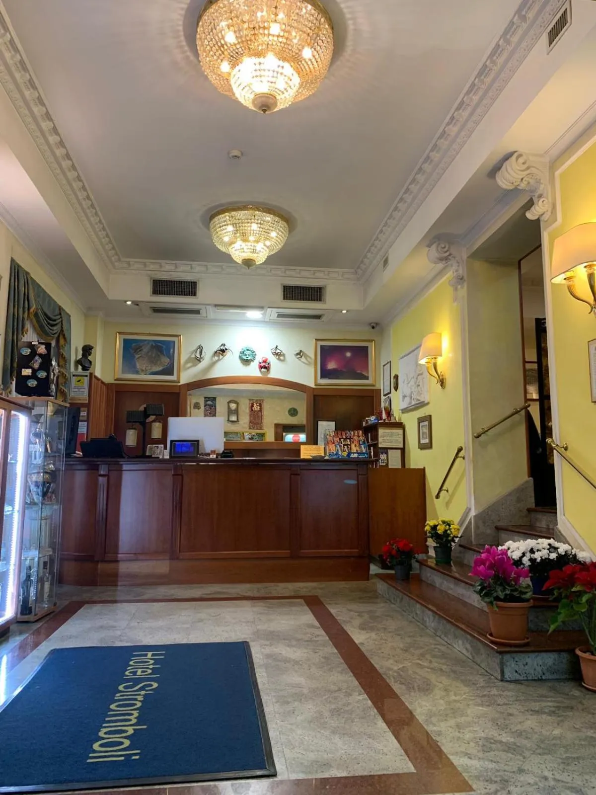 Lobby or reception in Hotel Stromboli