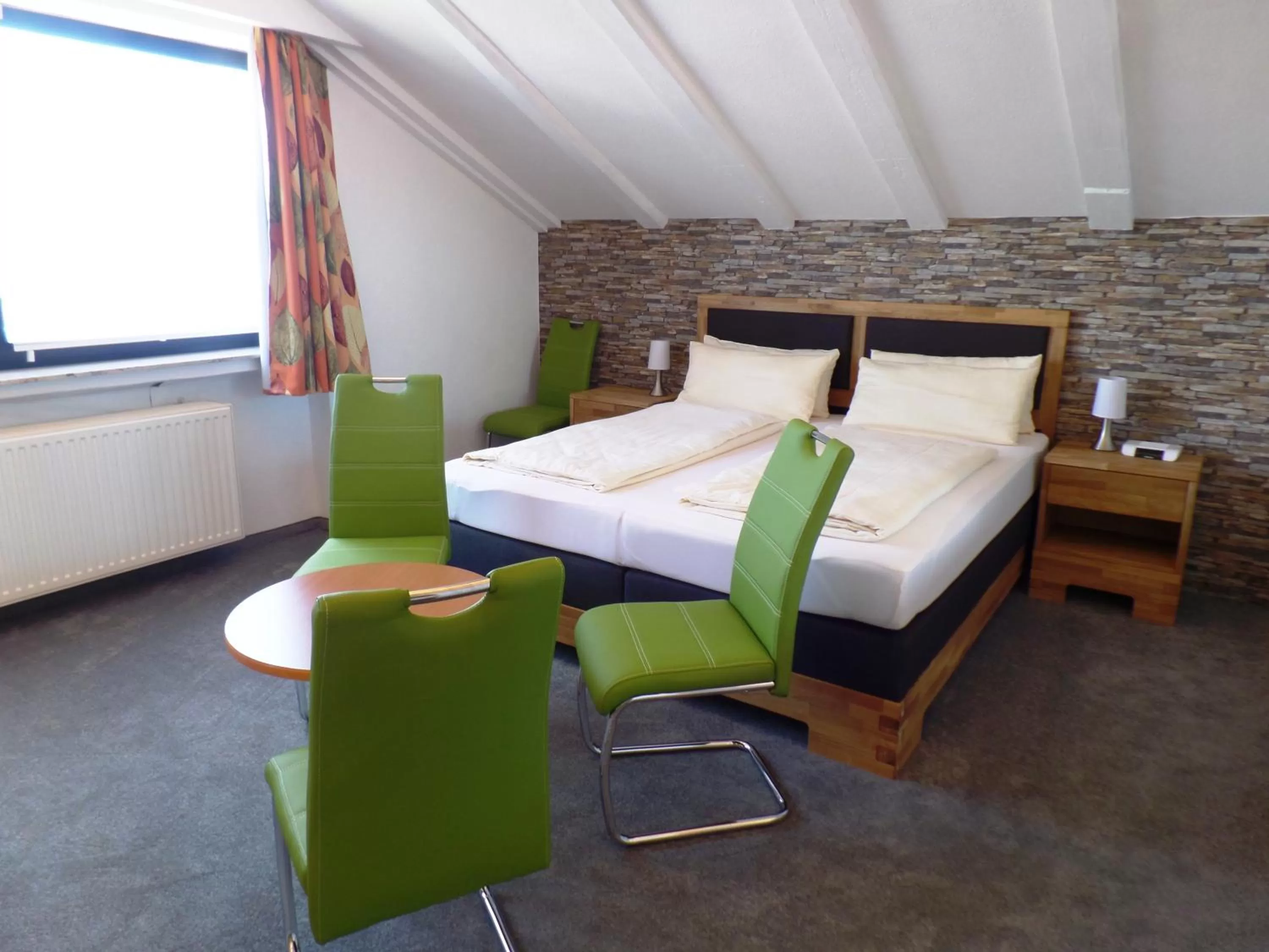 Day, Bed in Hotel Brandl